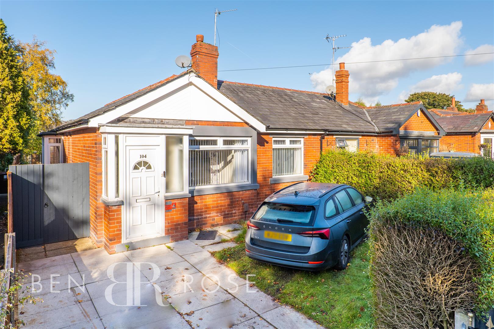 Property in Pilling Lane, Chorley, Lancashire, PR7 3EE