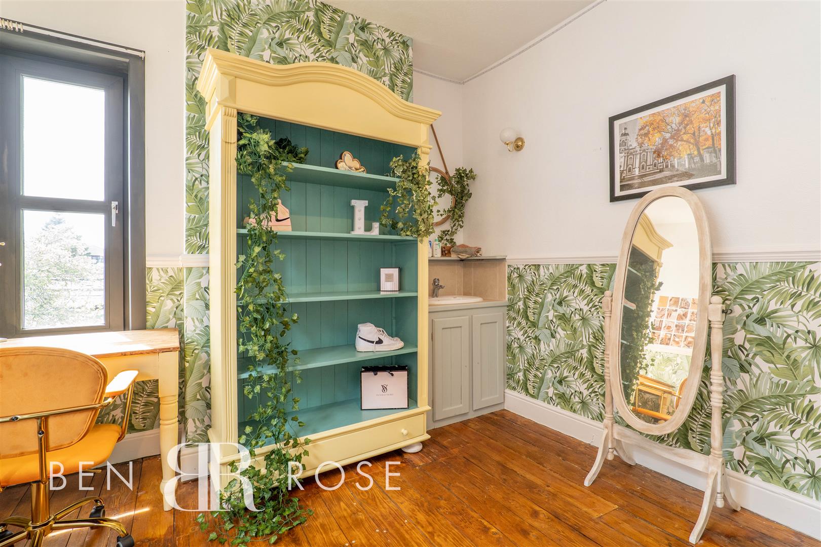 Property in Bolton Road, Chorley, PR7 3EZ