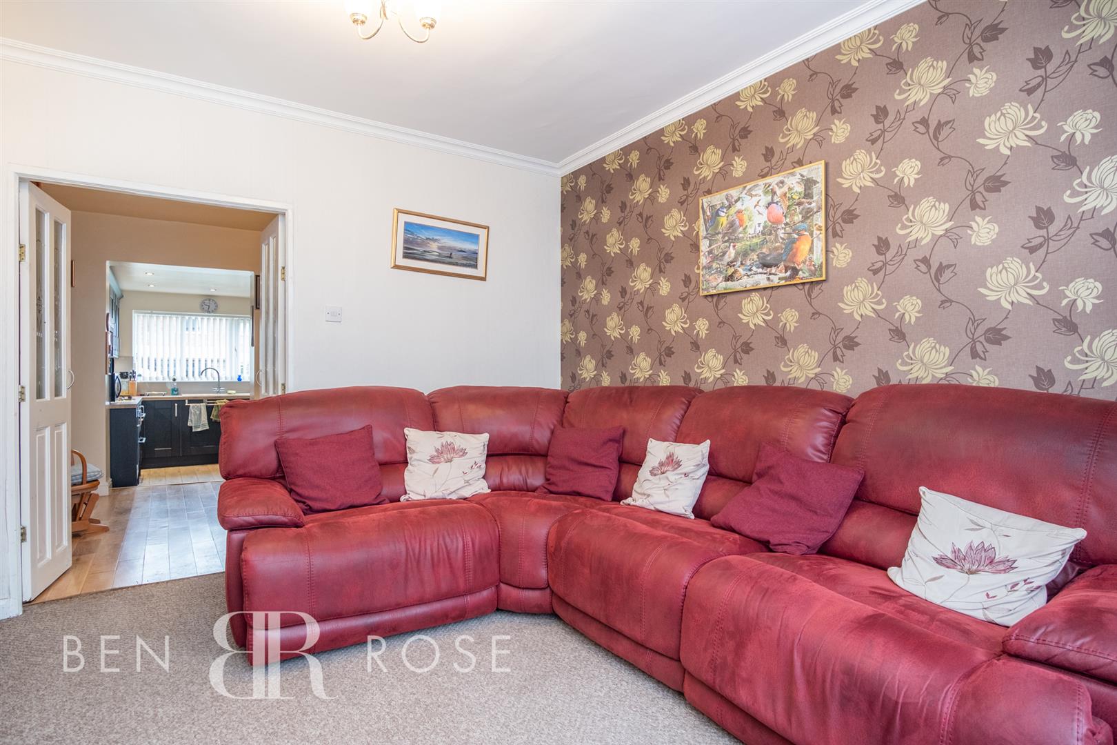 Property in Ash Grove, Chorley, PR7 3HZ