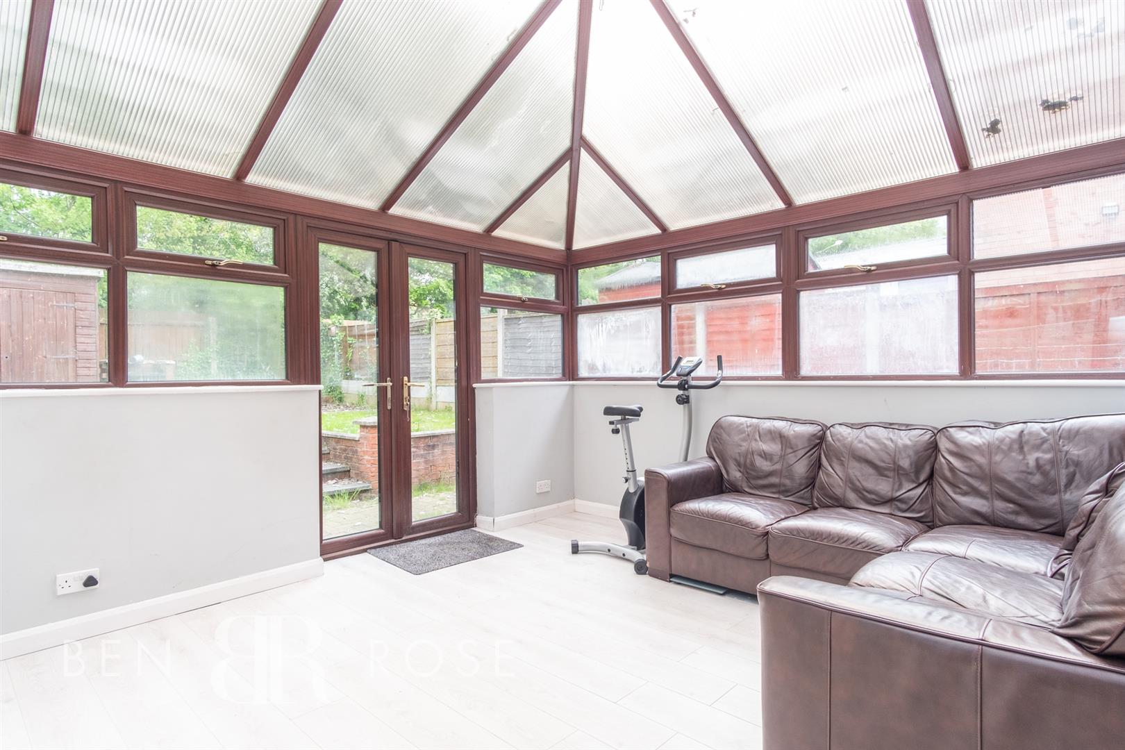 Property in The Oaks, Chorley, Lancashire, PR7 3QT