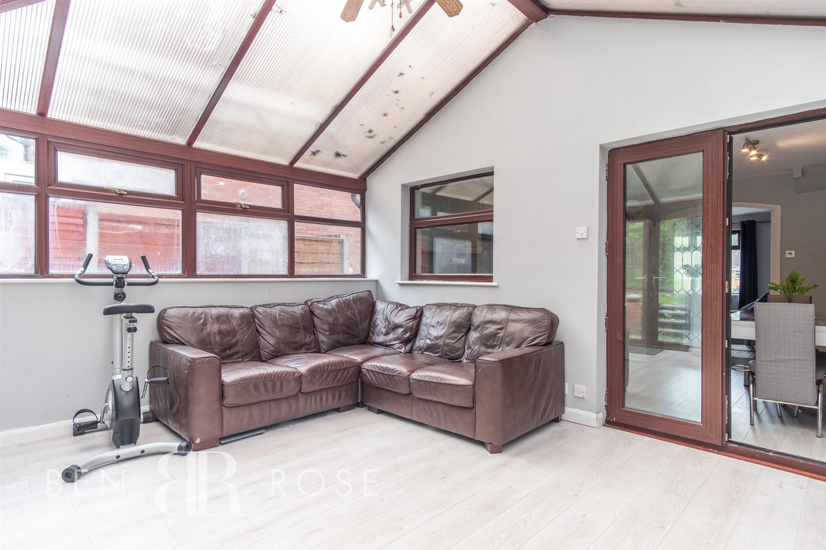 Property in The Oaks, Chorley, Lancashire, PR7 3QT