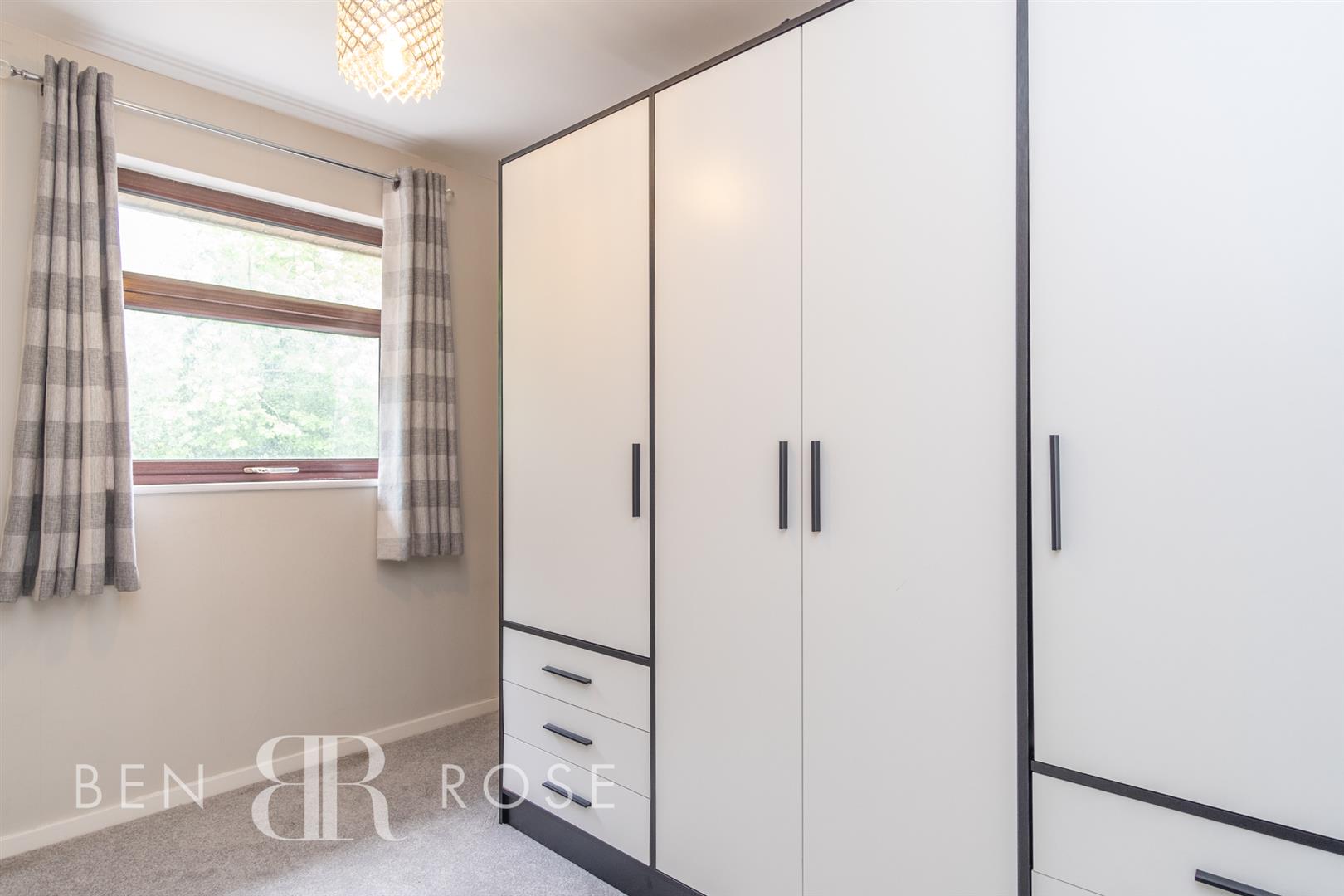 Property in The Oaks, Chorley, Lancashire, PR7 3QT