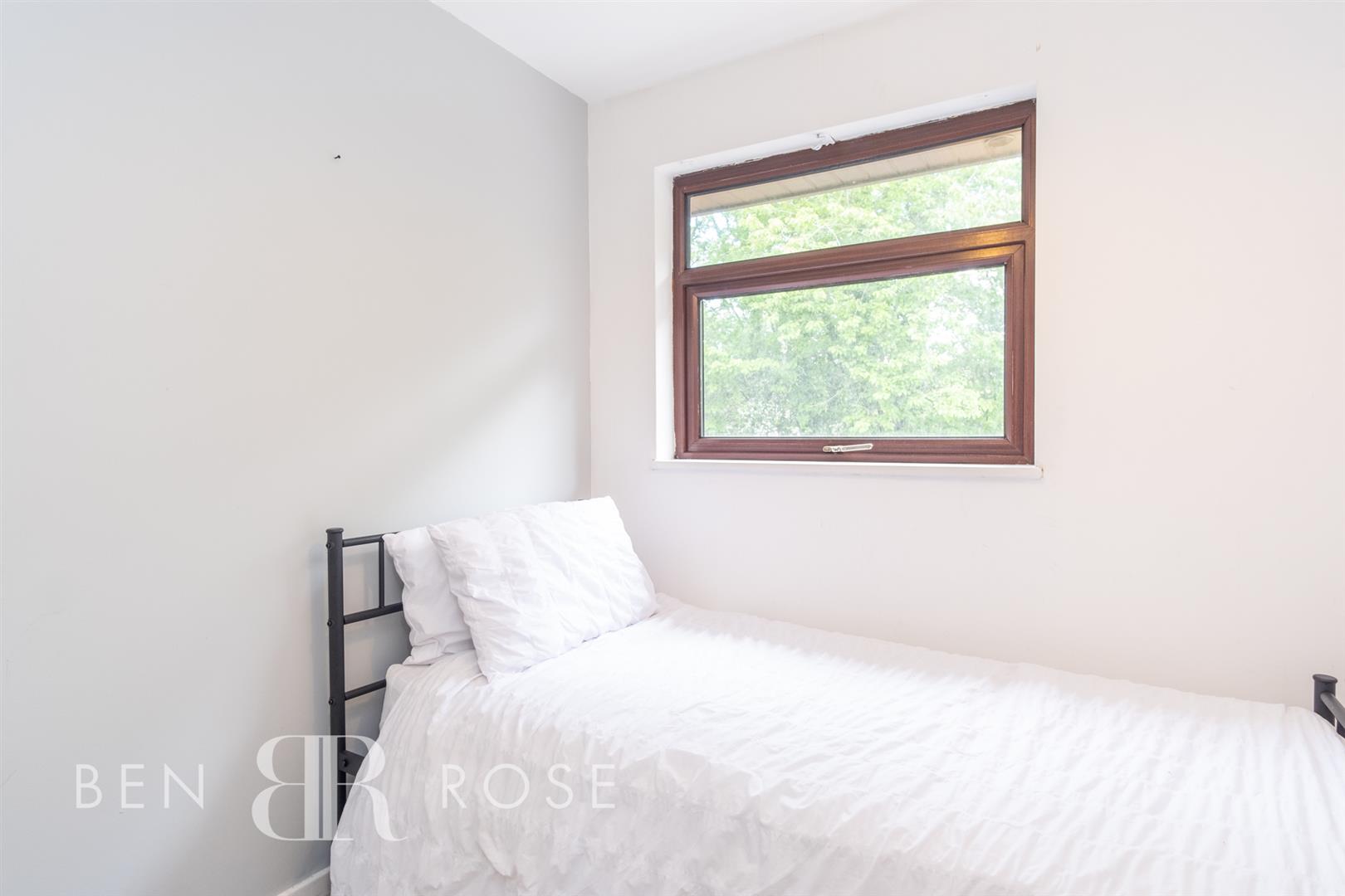 Property in The Oaks, Chorley, Lancashire, PR7 3QT