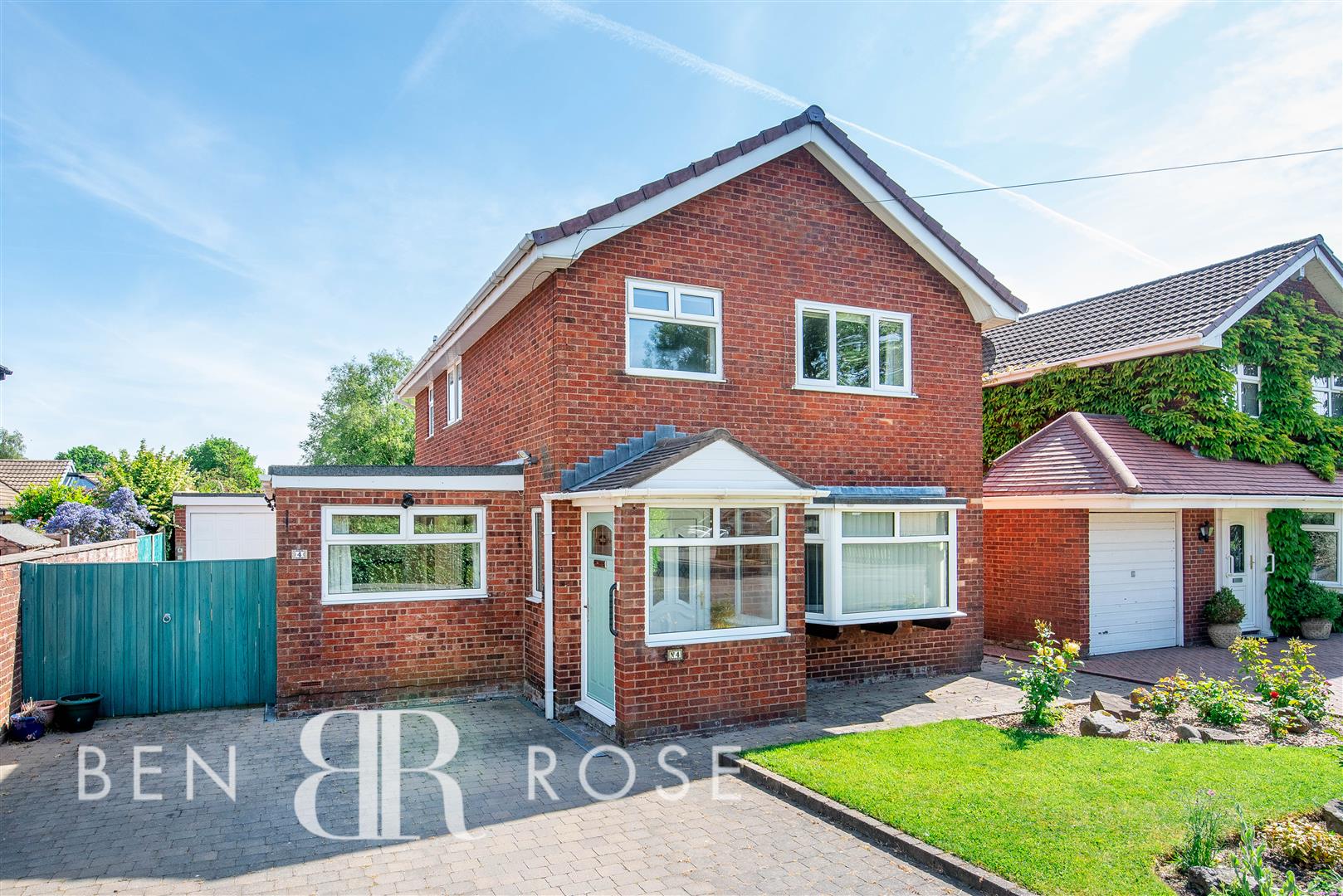 Property in Clancutt Lane, Coppull, Chorley, Lancashire, PR7 4NS