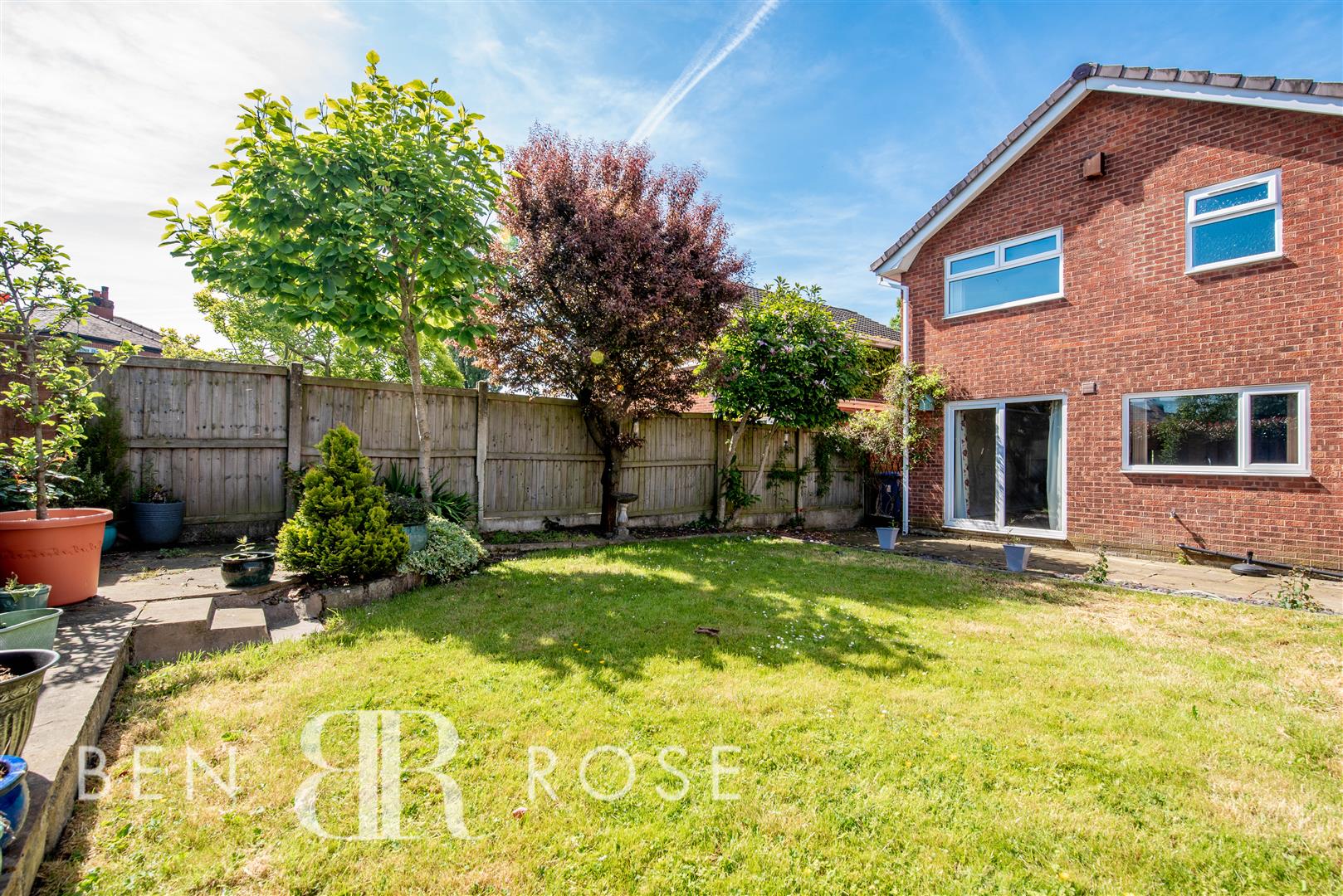 Property in Clancutt Lane, Coppull, Chorley, Lancashire, PR7 4NS