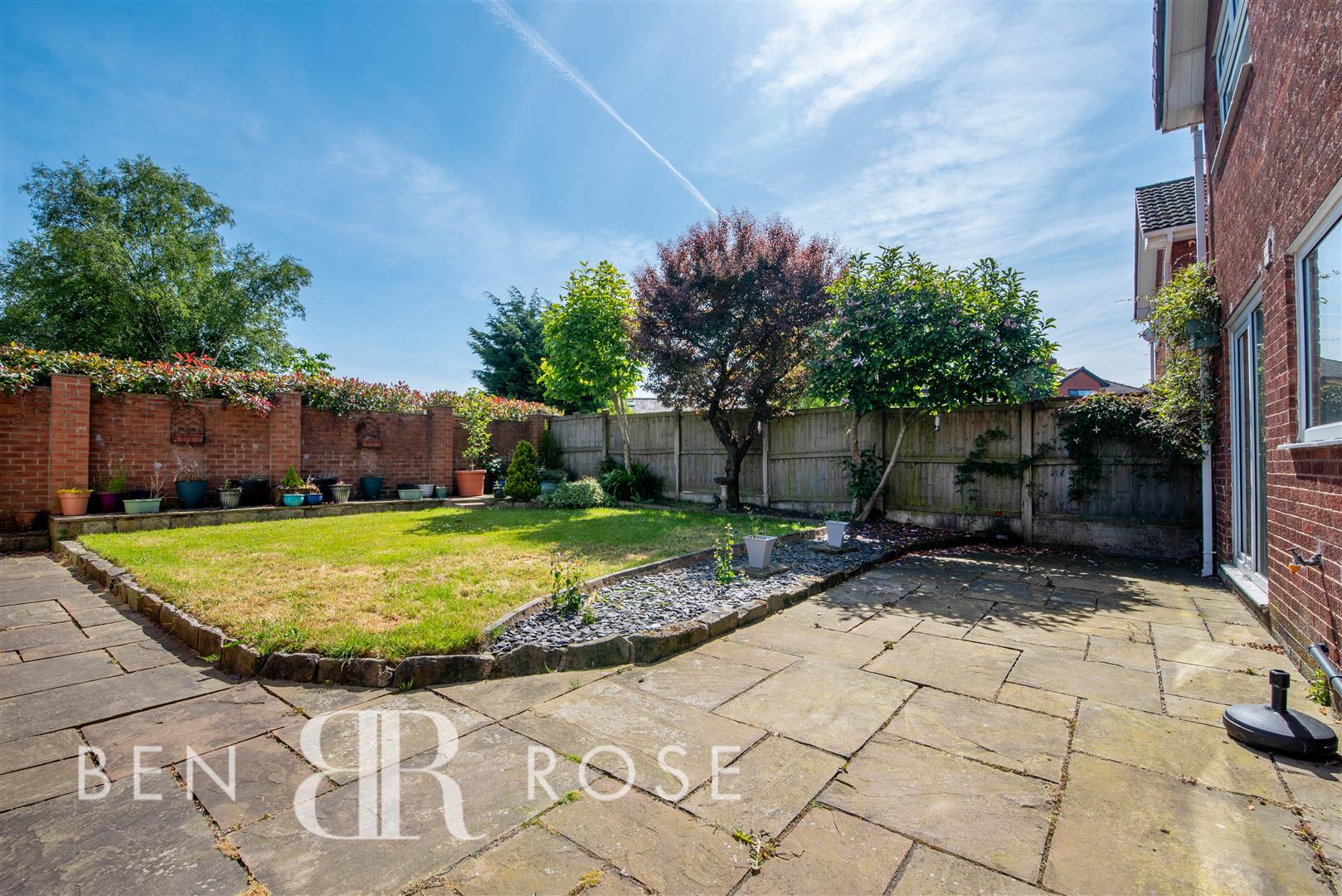 Property in Clancutt Lane, Coppull, Chorley, Lancashire, PR7 4NS