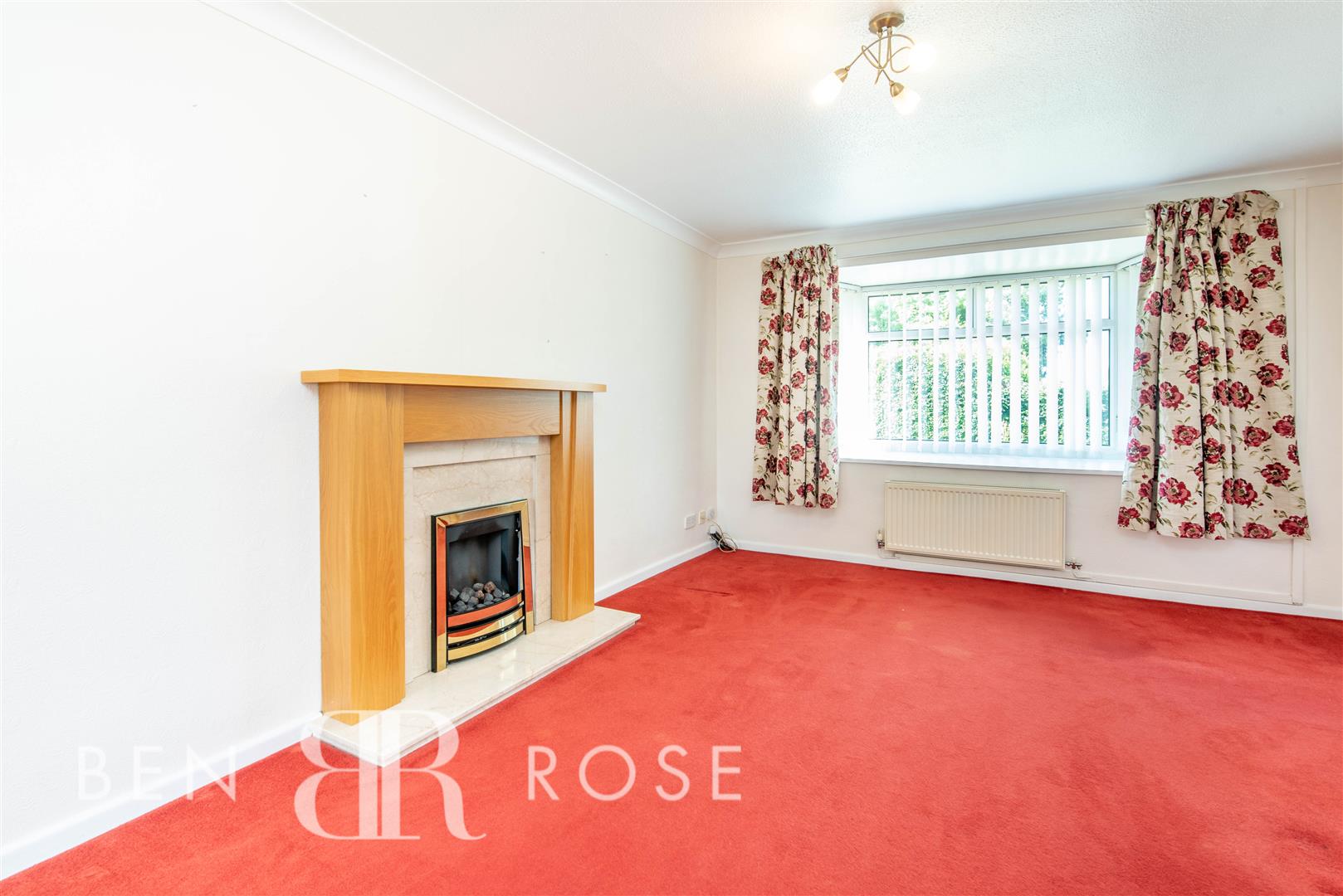 Property in Clancutt Lane, Coppull, Chorley, Lancashire, PR7 4NS