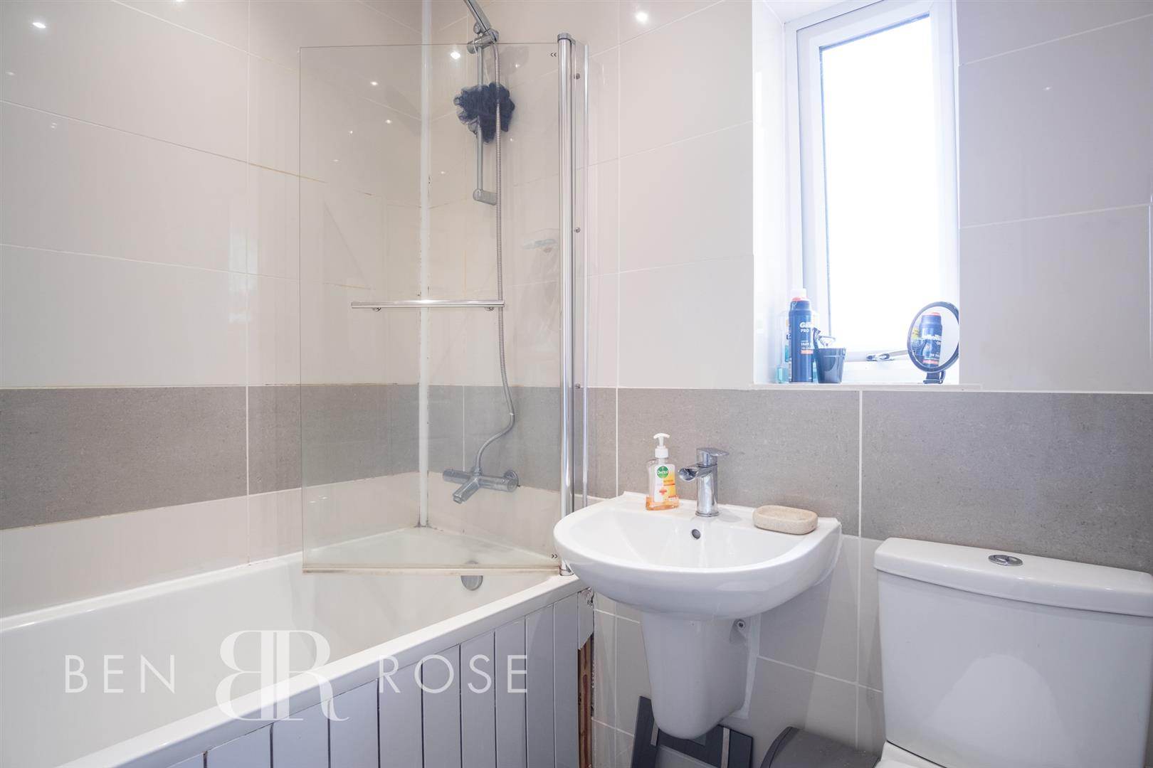 Property in Weldbank Lane, Chorley, PR7 3NQ
