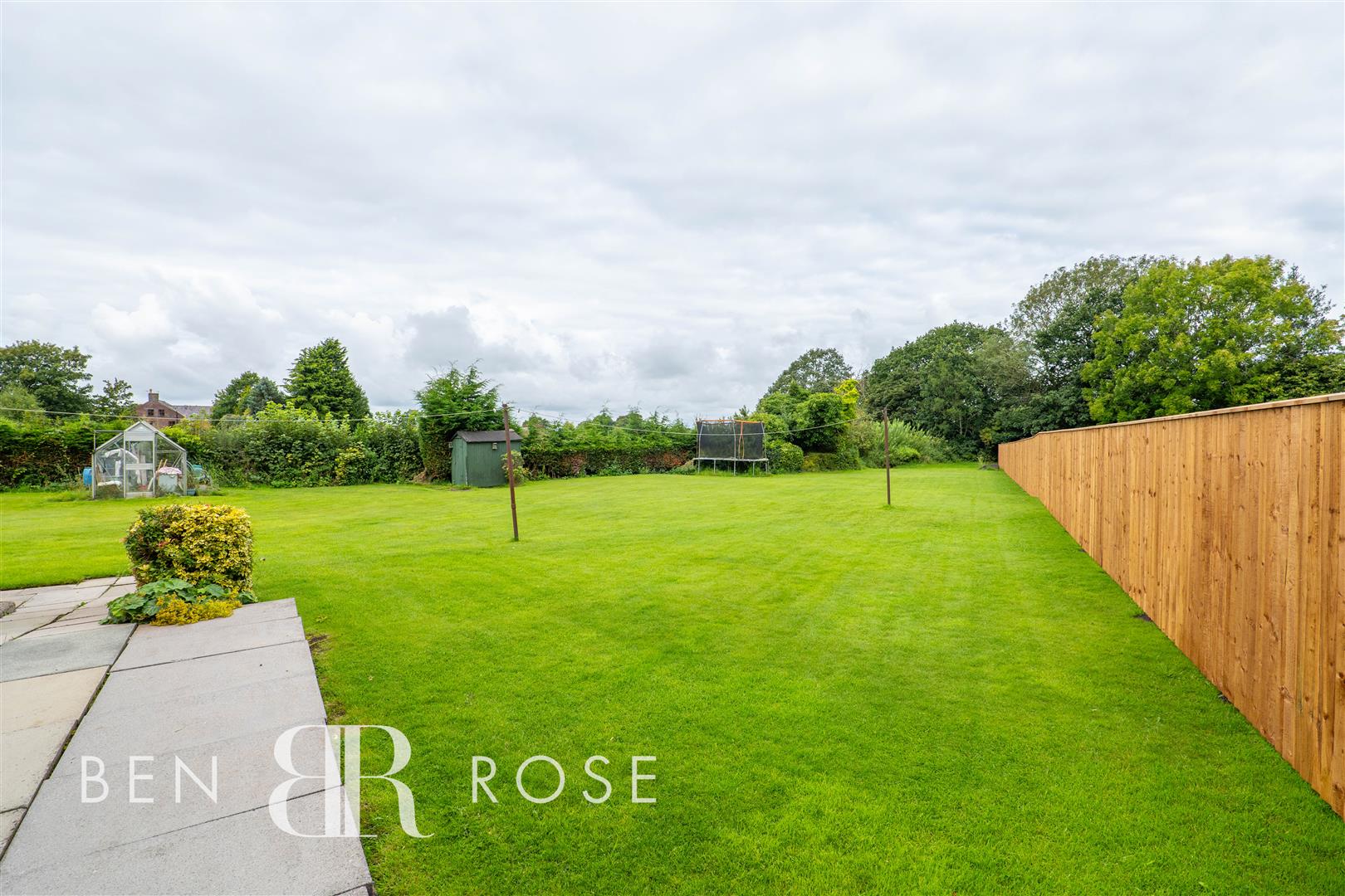 Property in Parr Lane, Eccleston, Chorley, PR7 5SL