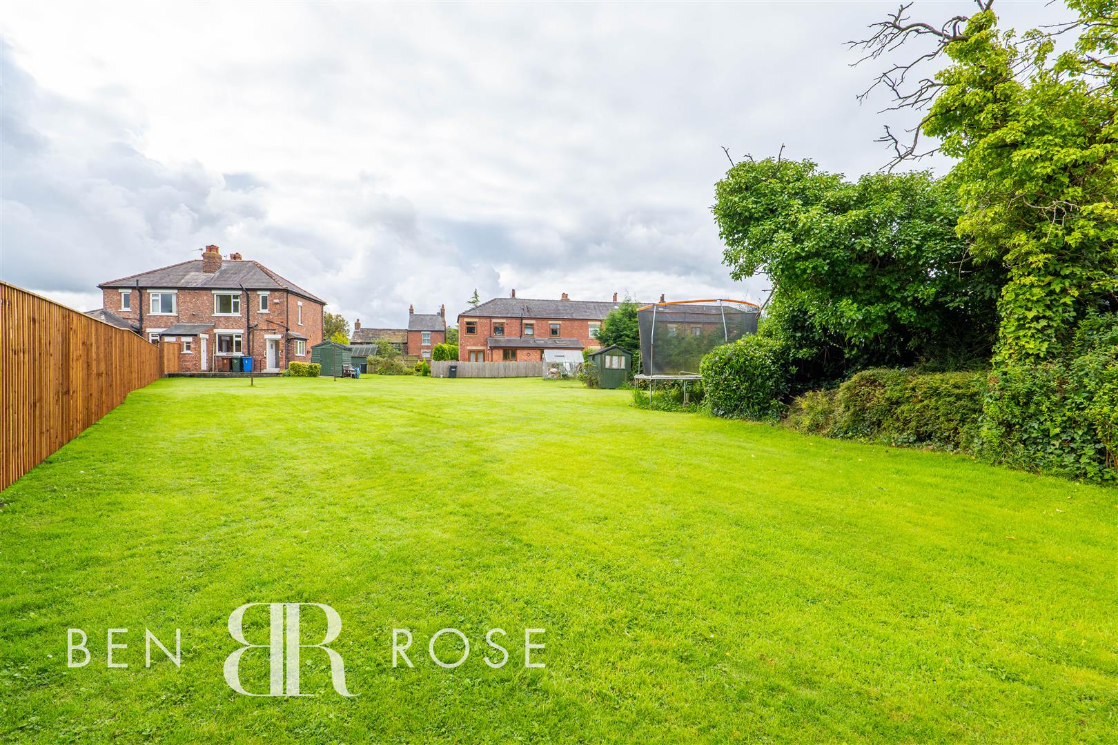 Property in Parr Lane, Eccleston, Chorley, PR7 5SL