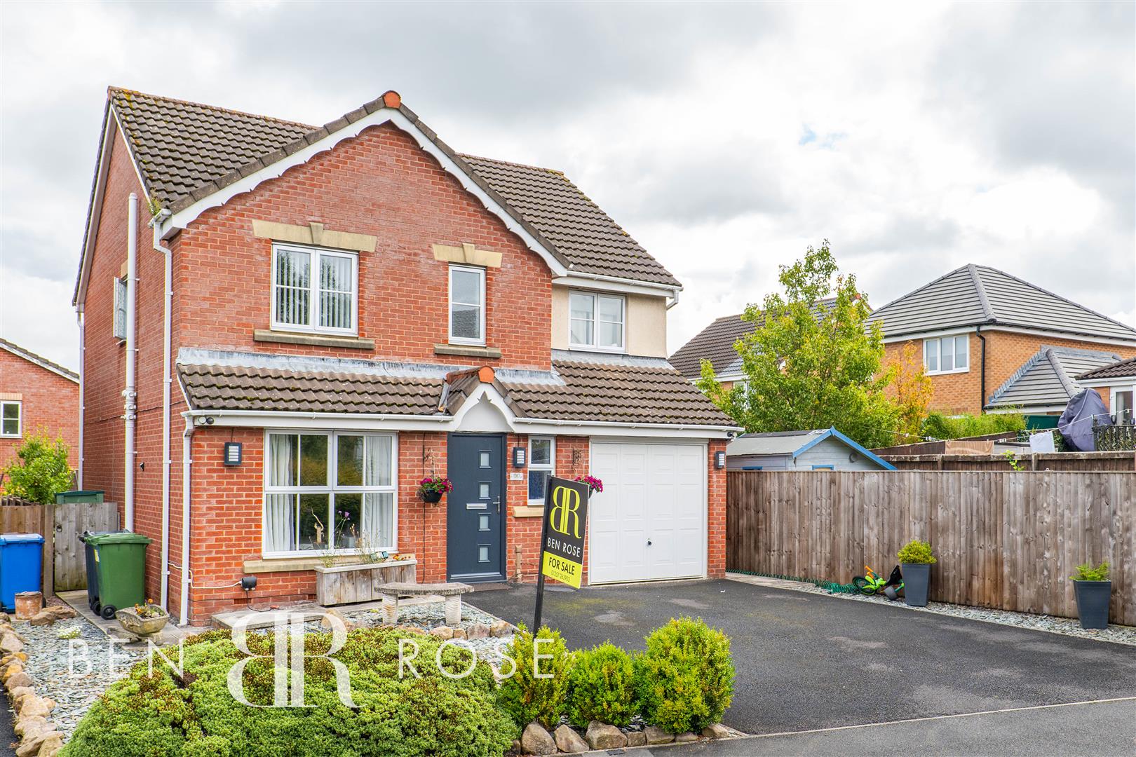 Property in Redwood Drive, Chorley, PR7 3BW