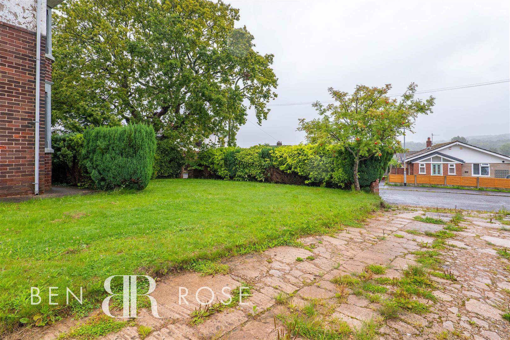 Property in Back Lane, ClaytonLeWoods, Chorley, Lancashire, PR6 7QE