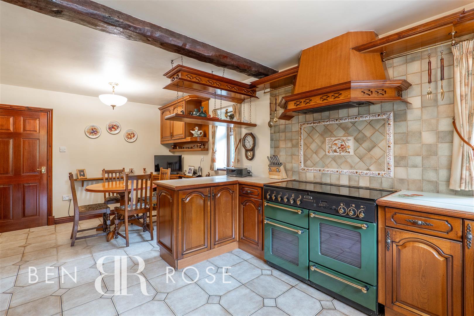 Property in Dawbers Lane, Euxton, Chorley, PR7 6EL