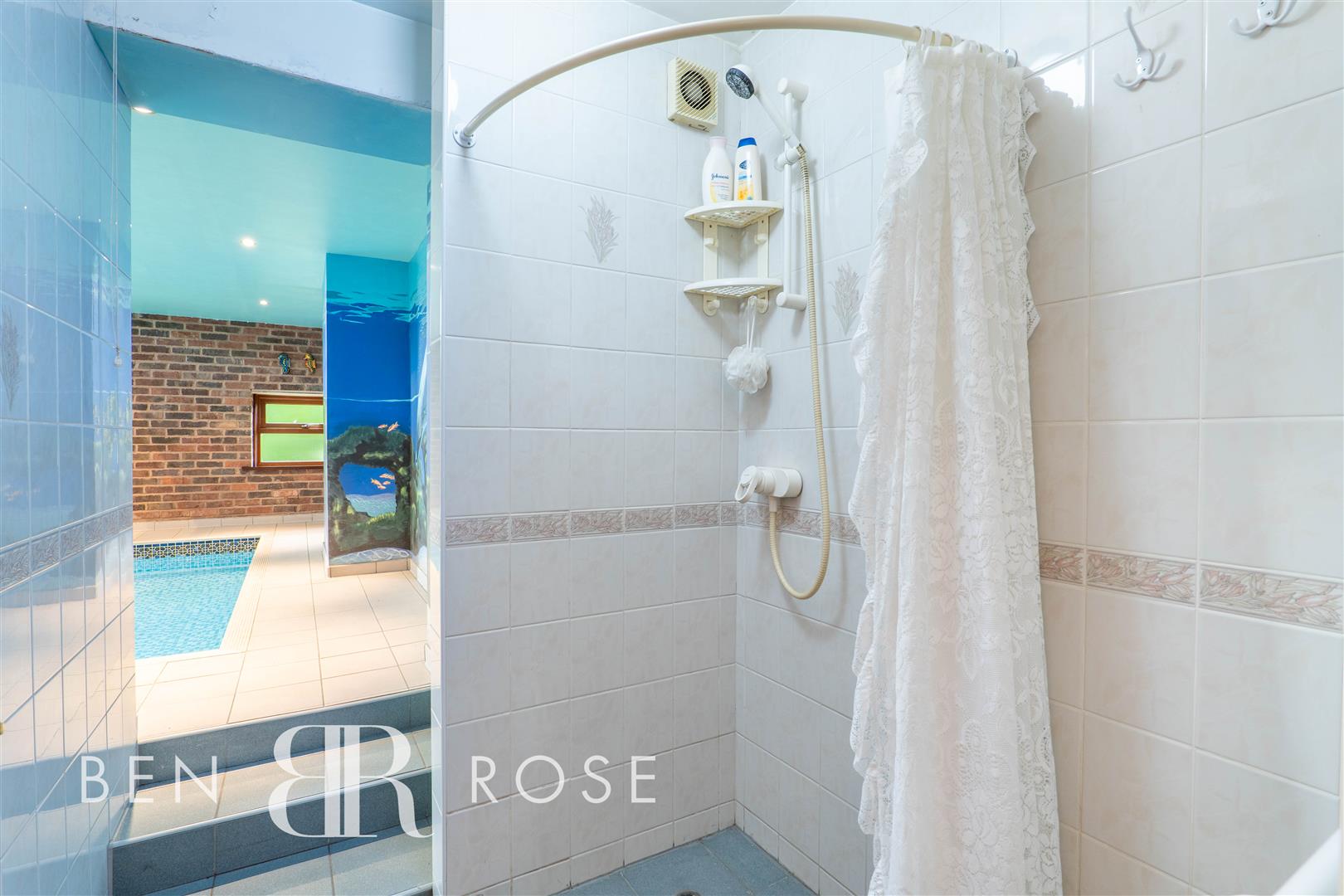 Property in Dawbers Lane, Euxton, Chorley, PR7 6EL