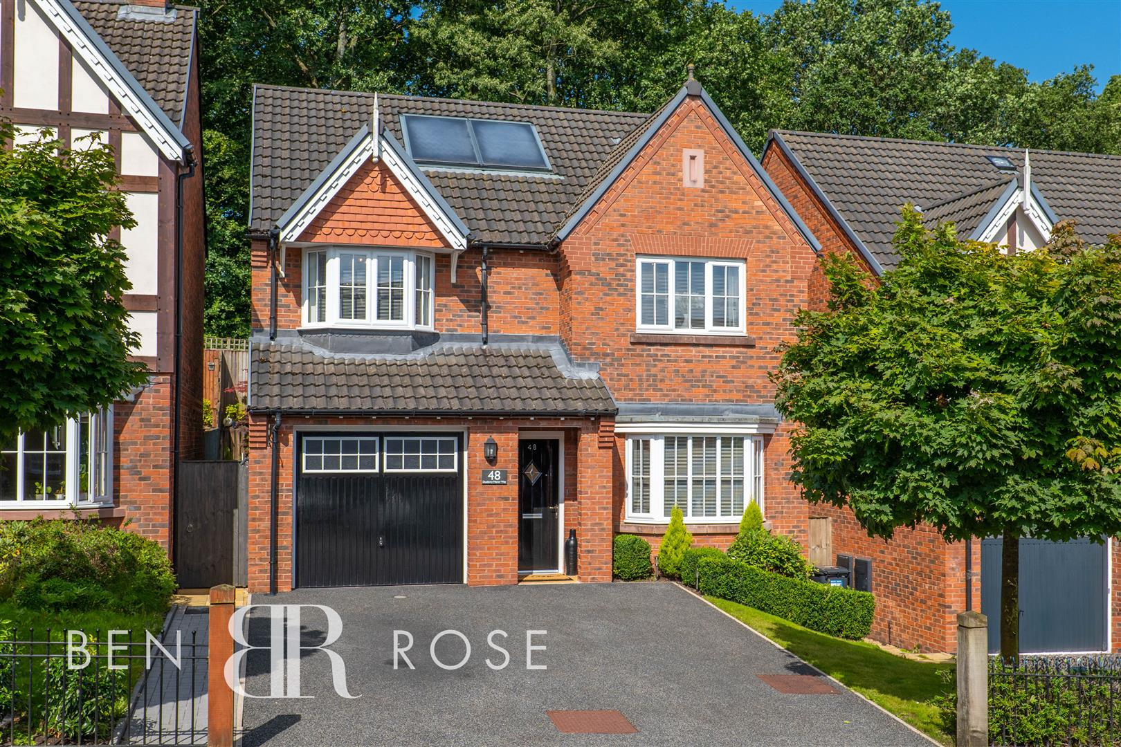 Property in Duxbury Manor Way, Chorley, PR7 3FJ