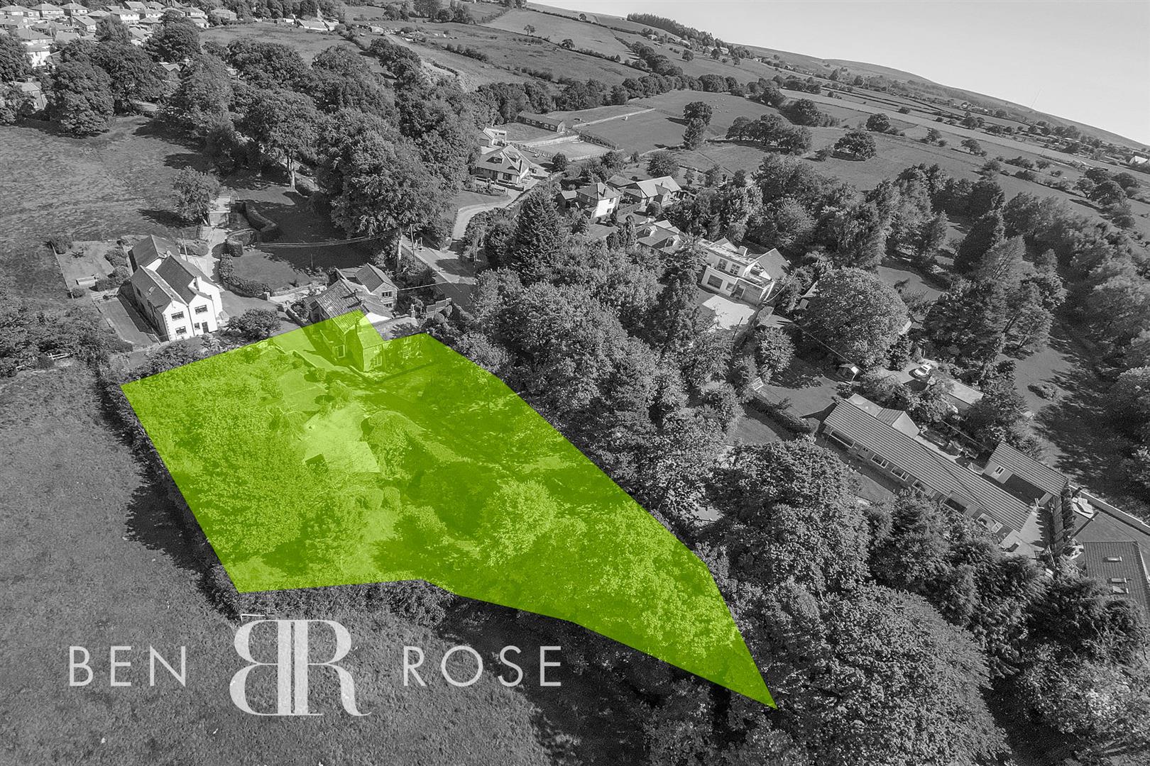 Property in Chorley Road, Withnell, Chorley, PR6 8JD