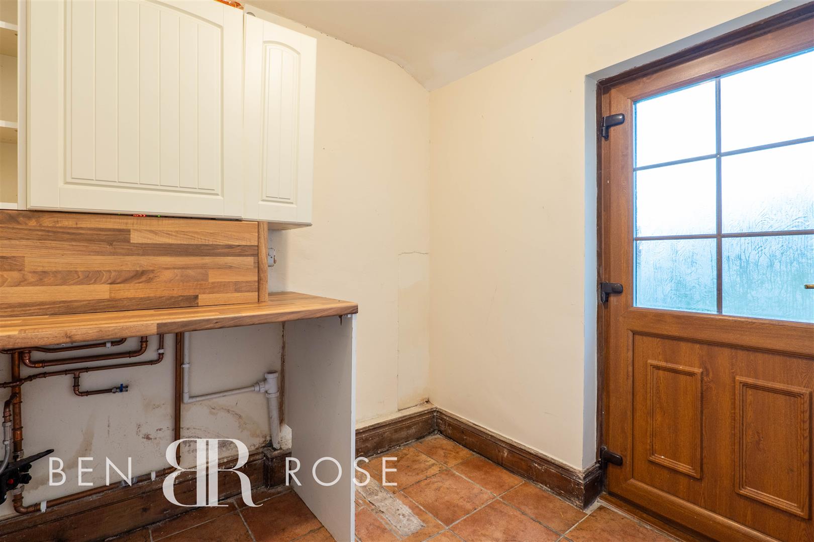 Property in Preston Road, Coppull, Chorley, Lancashire, PR7 5ED