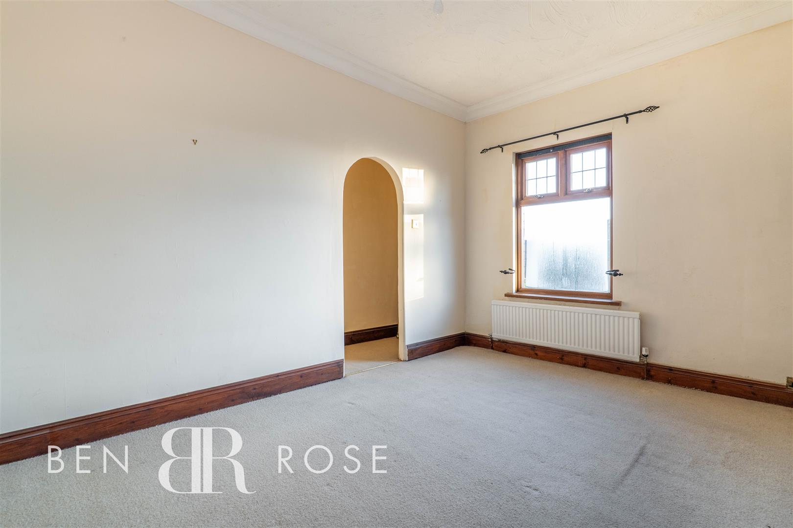 Property in Preston Road, Coppull, Chorley, Lancashire, PR7 5ED