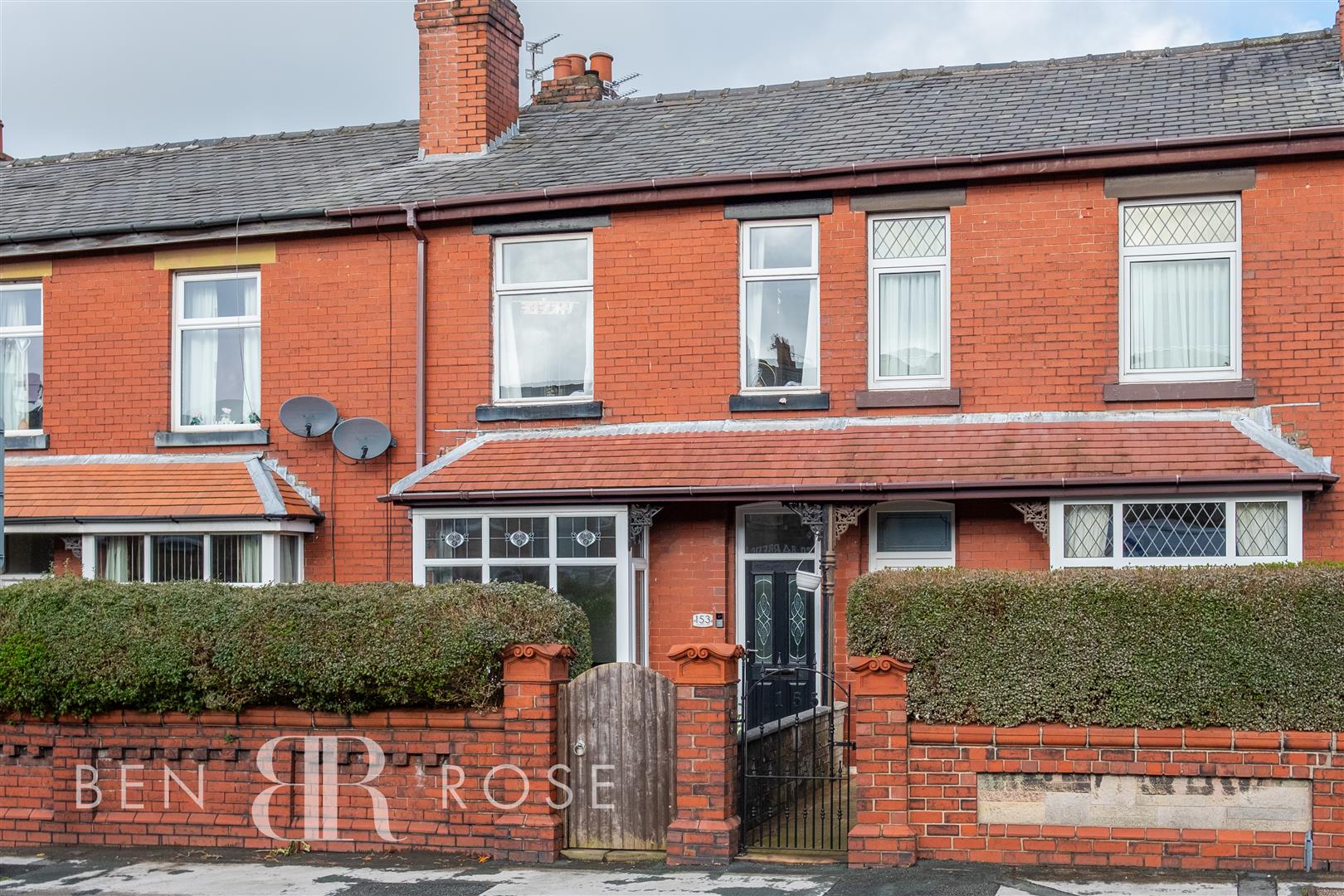 Property in Harpers Lane, Chorley, Lancashire, PR6 0HT