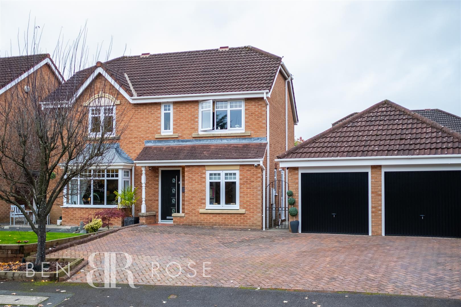 Property in Troon Close, Euxton, Chorley, PR7 6FS