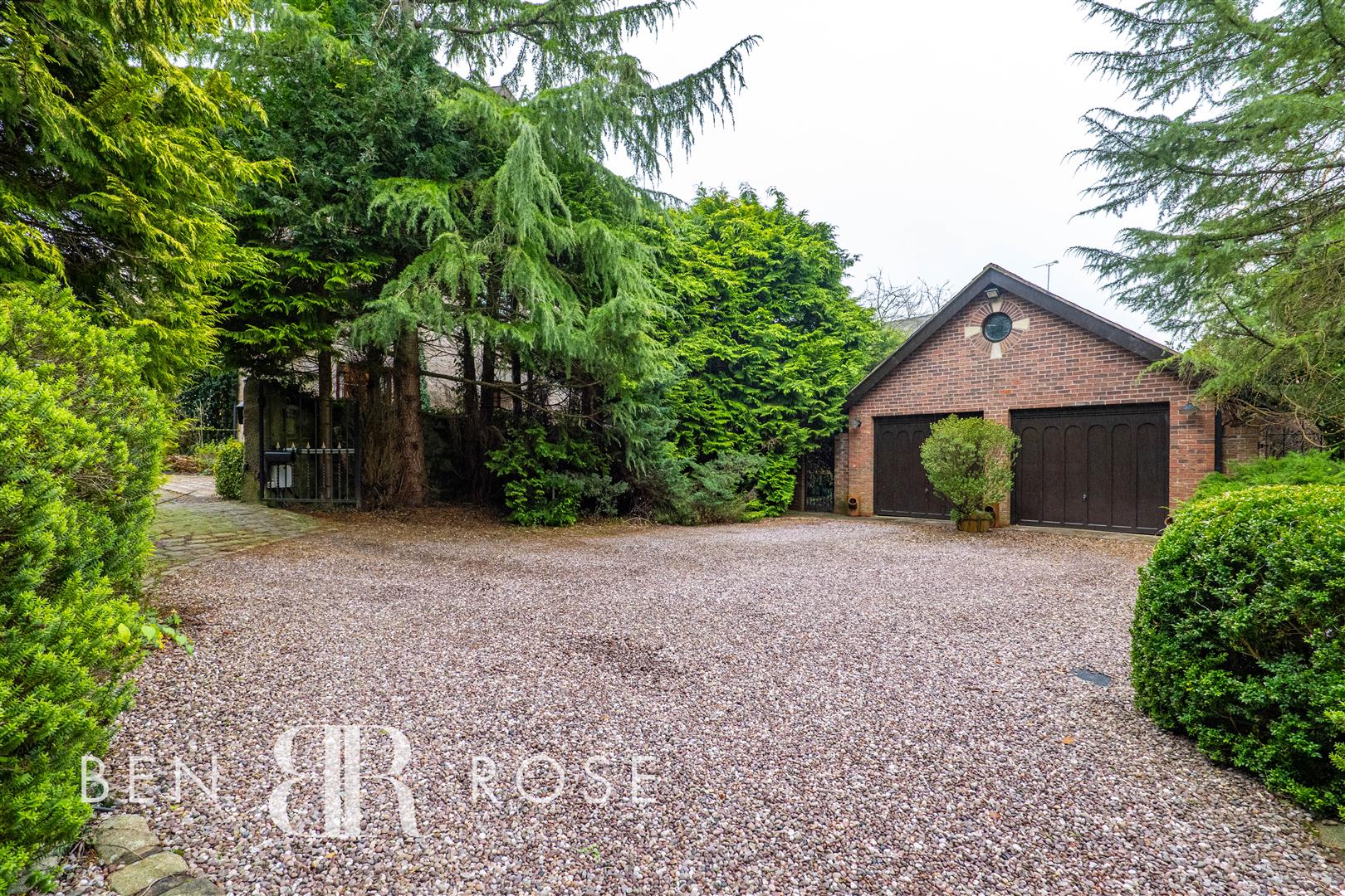 Property in Millwood Close, Withnell, Chorley, PR6 8AR