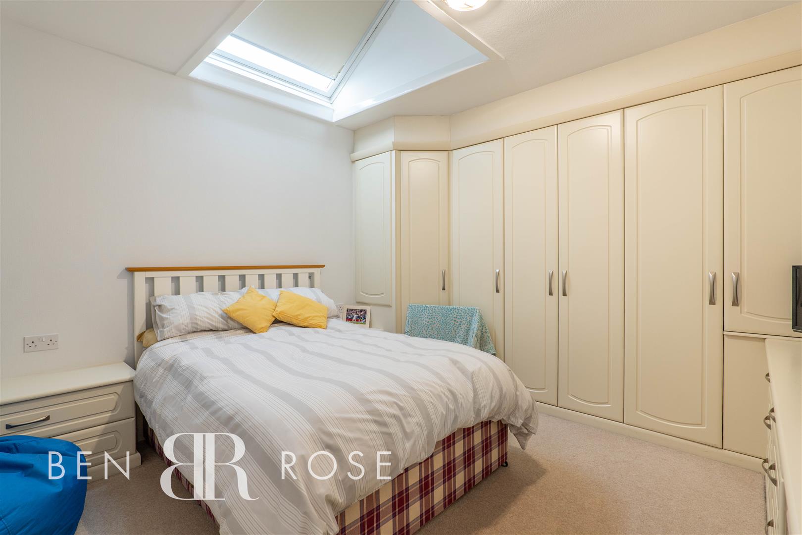 Property in Washington Lane, Euxton, Chorley, Lancashire, PR7 6DE