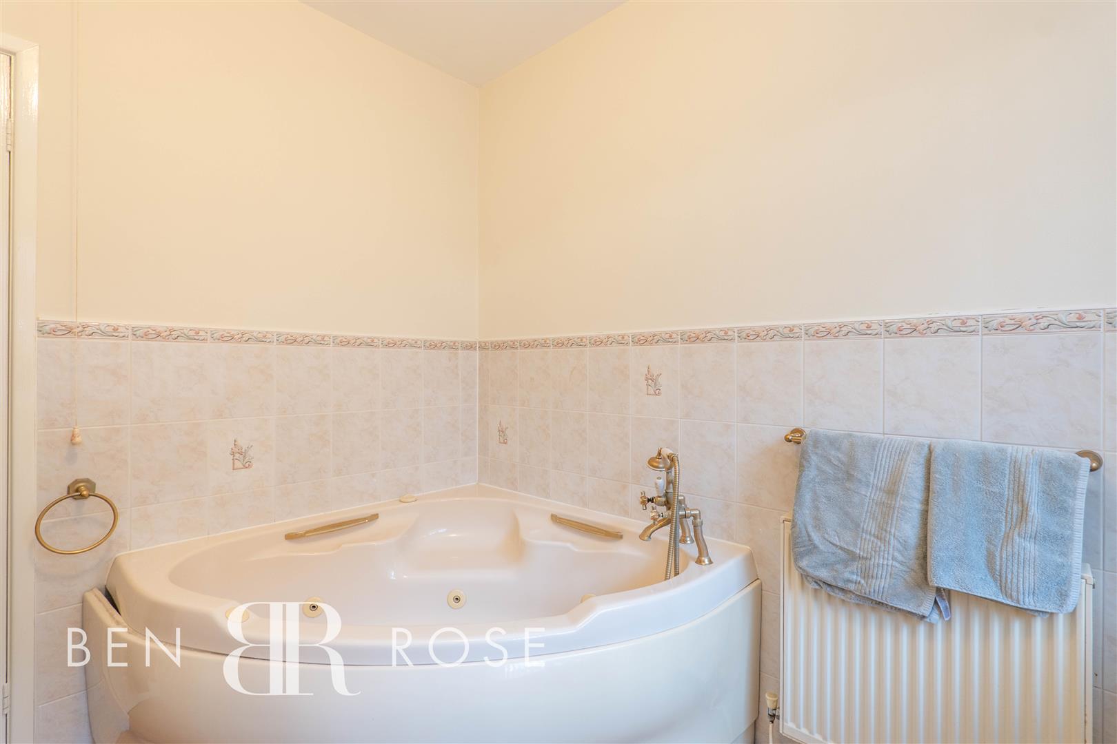 Property in Washington Lane, Euxton, Chorley, Lancashire, PR7 6DE