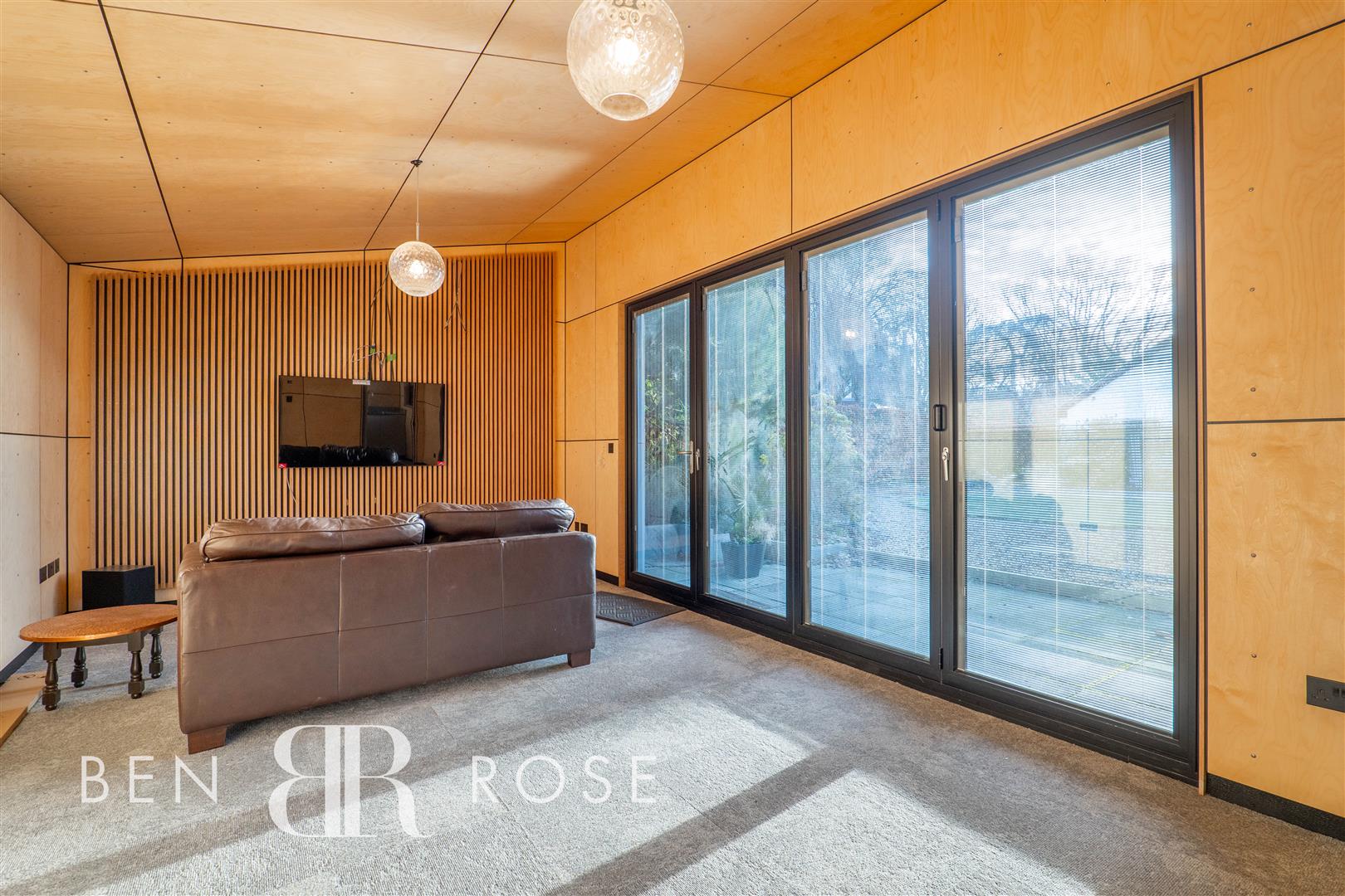 Property in Washington Lane, Euxton, Chorley, Lancashire, PR7 6DE