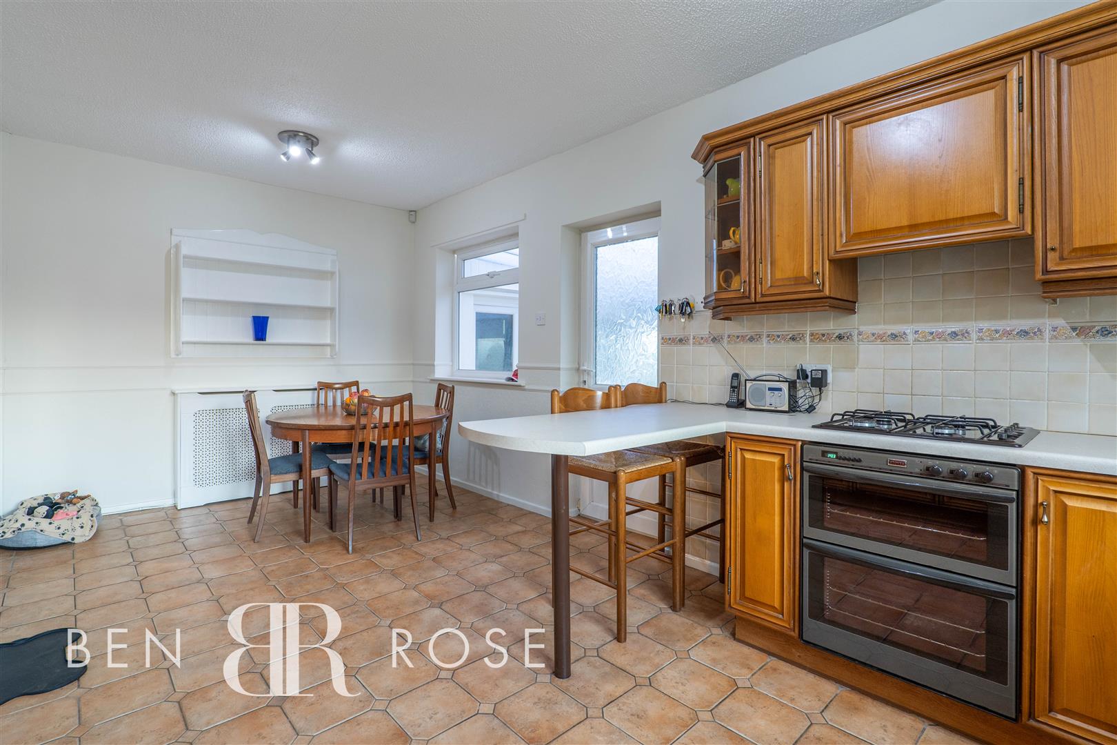 Property in Washington Lane, Euxton, Chorley, Lancashire, PR7 6DE