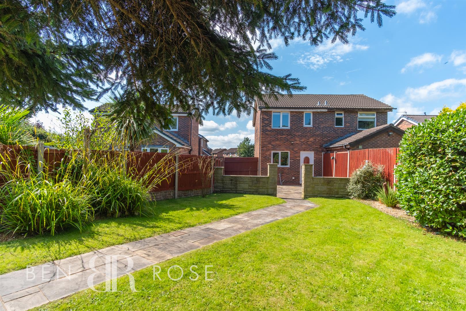 Property in Kiln Croft, ClaytonLeWoods, Chorley, PR6 7UA