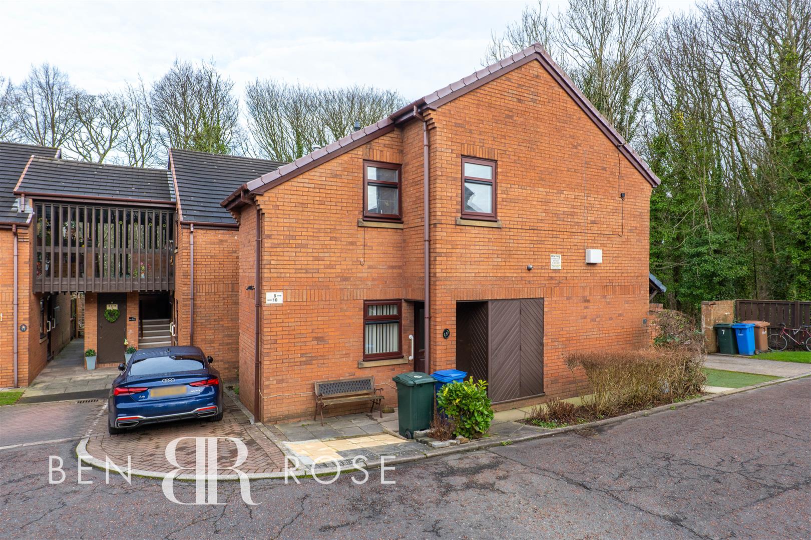 Property in Rookery Close, Chorley, PR7 2JY