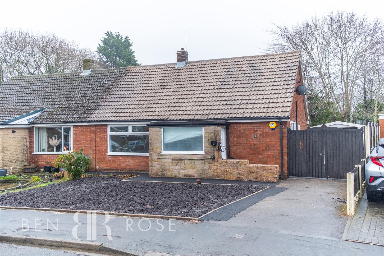 Property in Tristan Avenue, Walmer Bridge, Preston, PR4 5GL