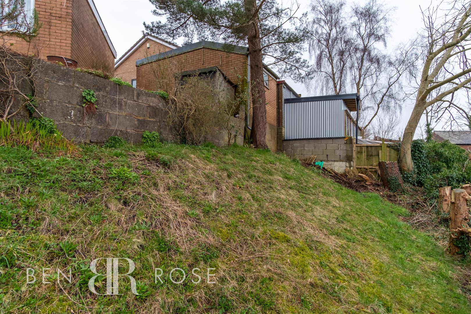 Property in Langdale Grove, WhittleLeWoods, Chorley, PR6 7NU