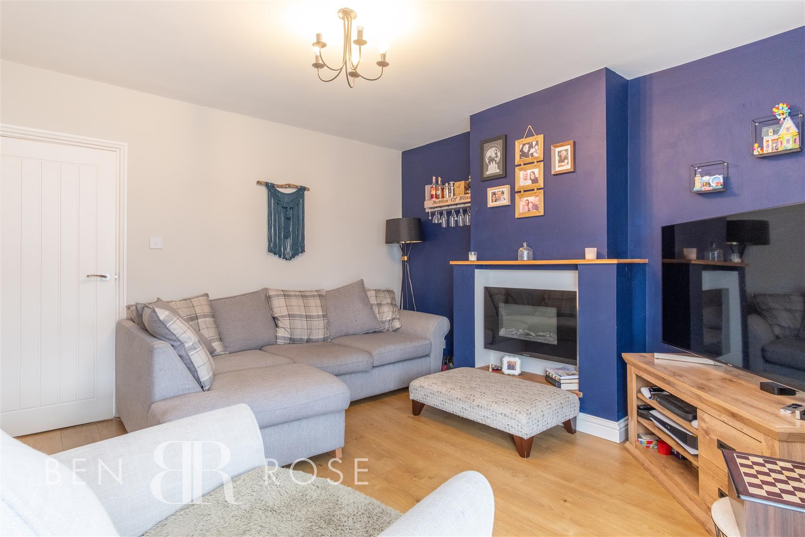 Property in Barnside, Euxton, Chorley, Lancashire, PR7 6AJ