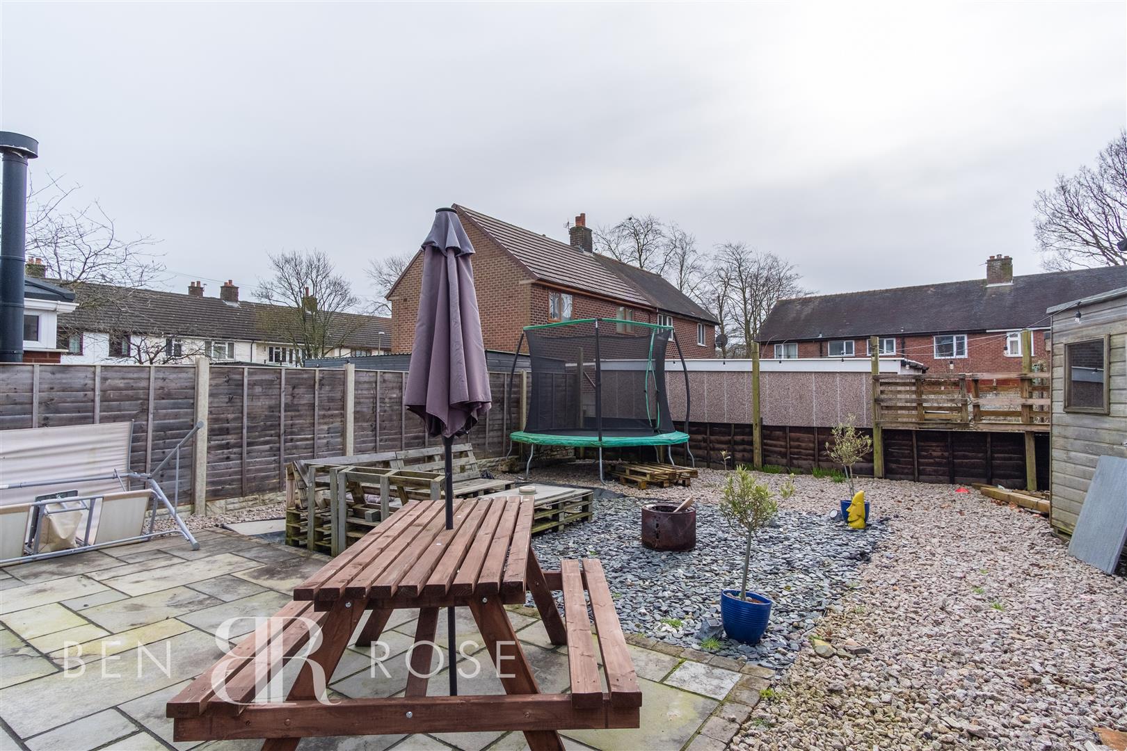 Property in Barnside, Euxton, Chorley, Lancashire, PR7 6AJ