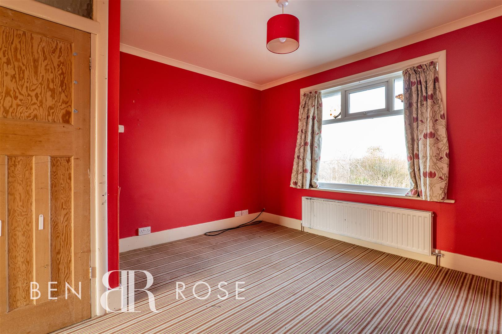 Property in Blackburn Road, Higher Wheelton, Chorley, PR6 8HL