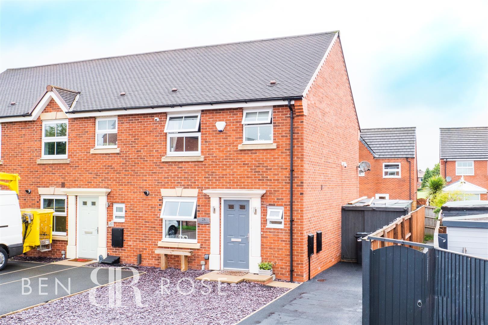 Property in Parish Gardens, Leyland, Lancashire, PR25 3UF