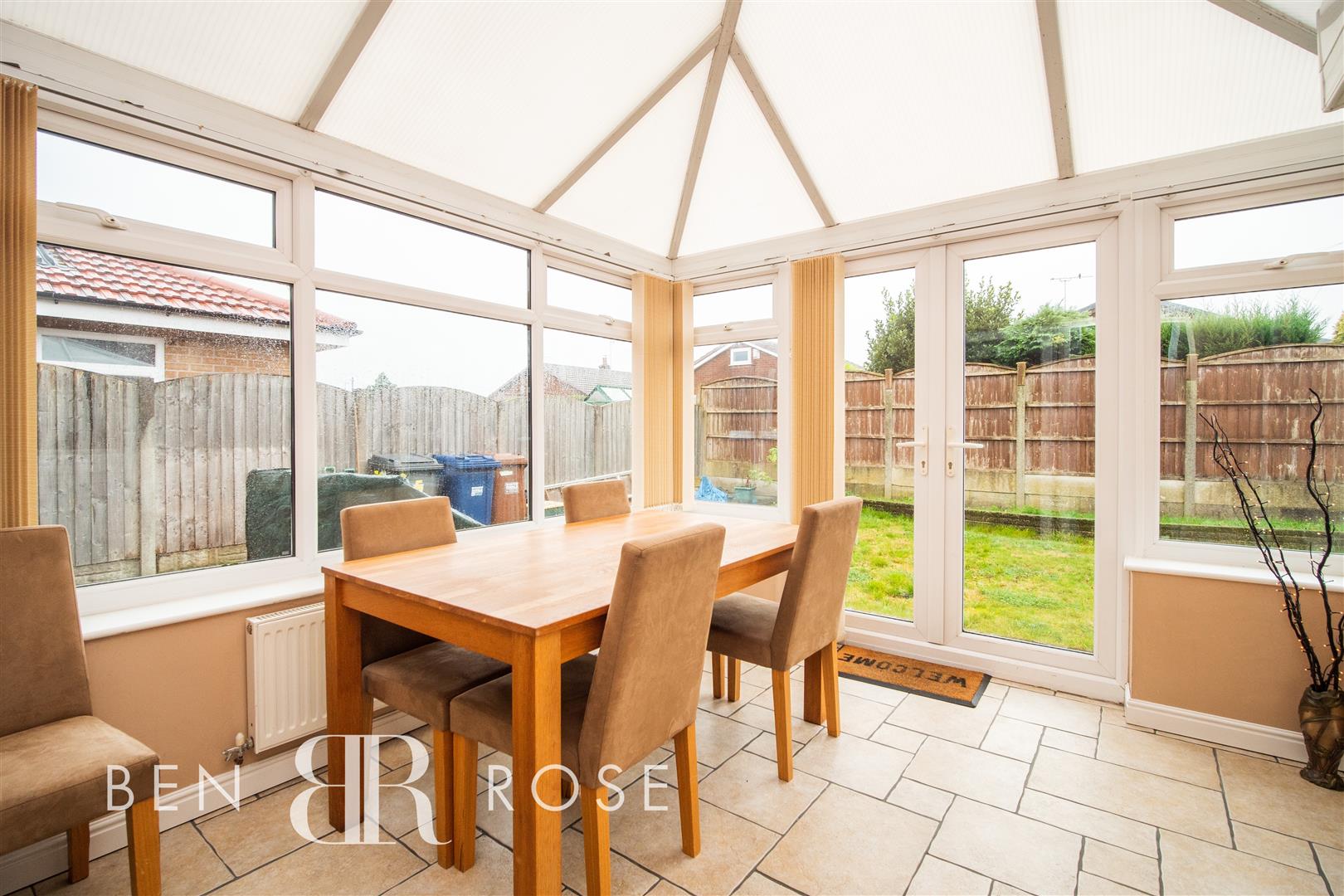 Property in Withy Trees Close, Bamber Bridge, Preston, Lancashire, PR5 6WT