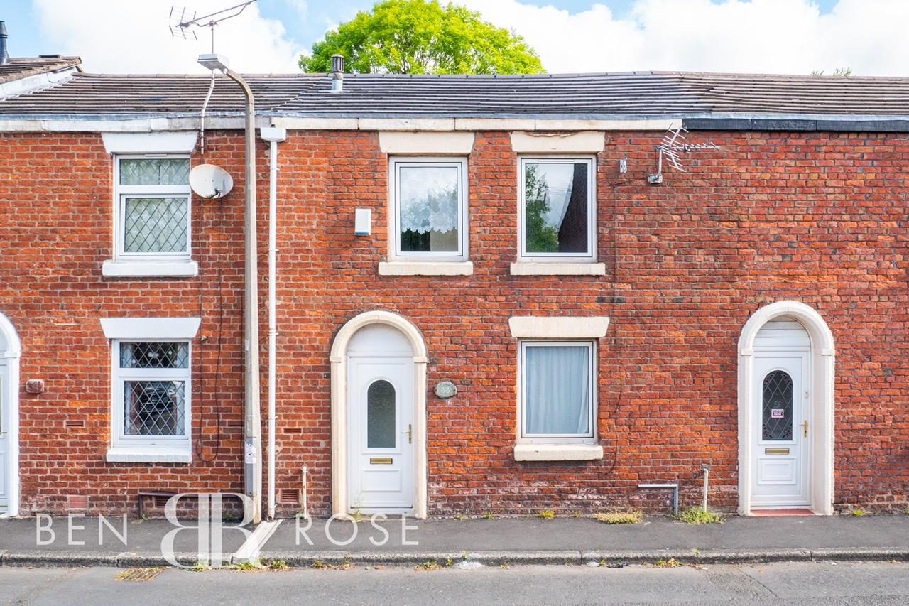 Property in Mill Street, Farington, Leyland, Lancashire, PR25 4QJ