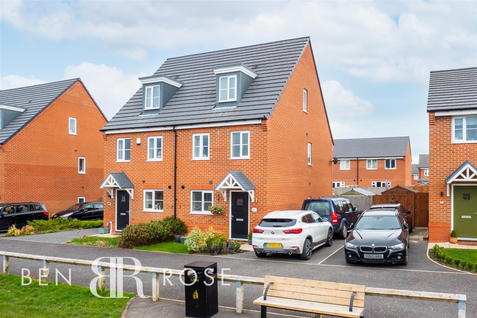 Property in Assembly Avenue, Leyland, Lancashire, PR25 3PA