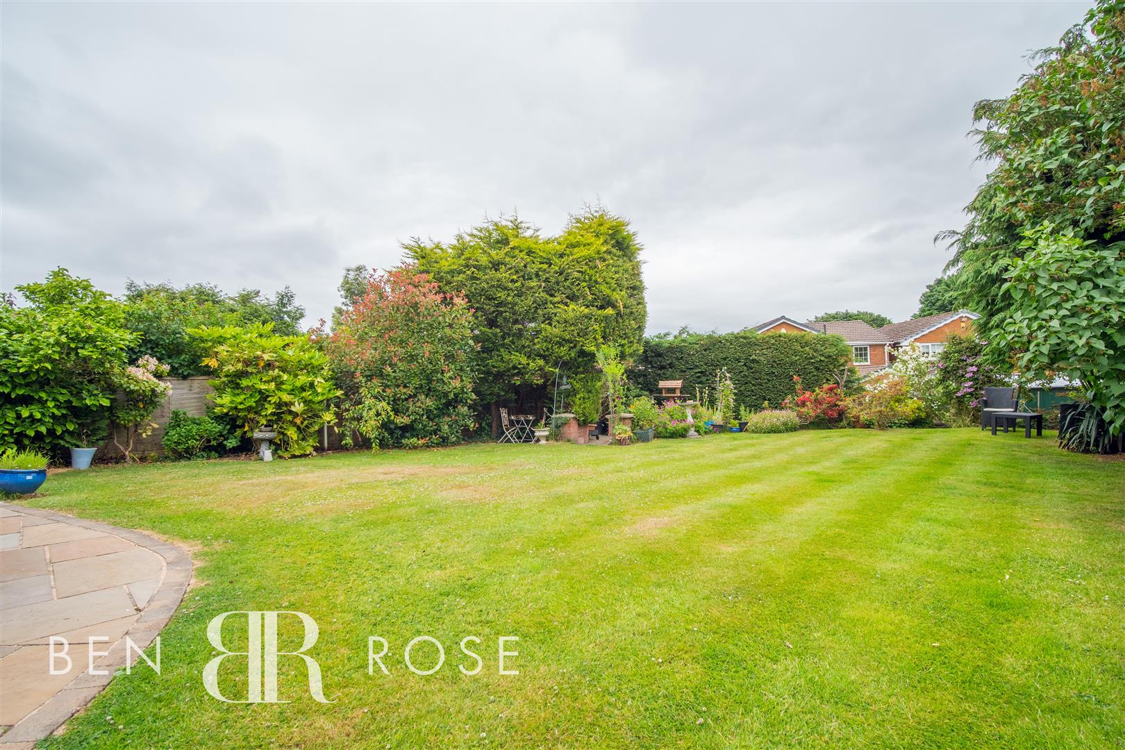 Property in Croston Road, Farington Moss, Leyland, Lancashire, PR26 6PL