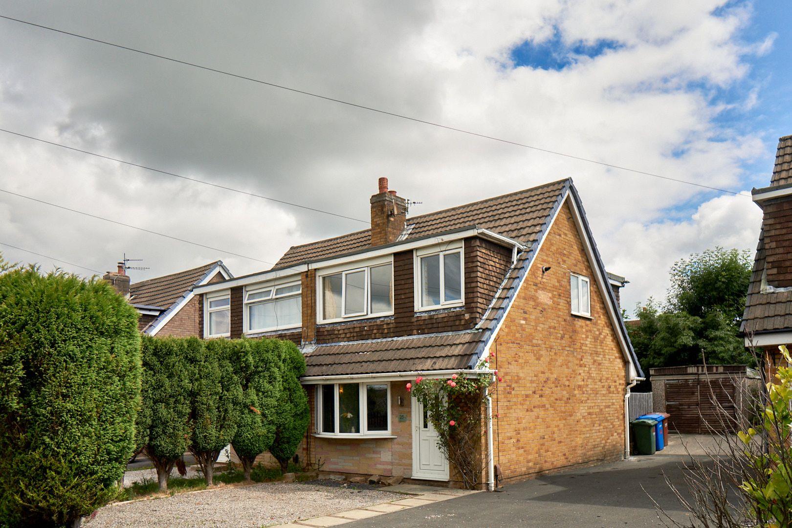 Property in Pendle Road, Leyland, Lancashire, PR25 5TU