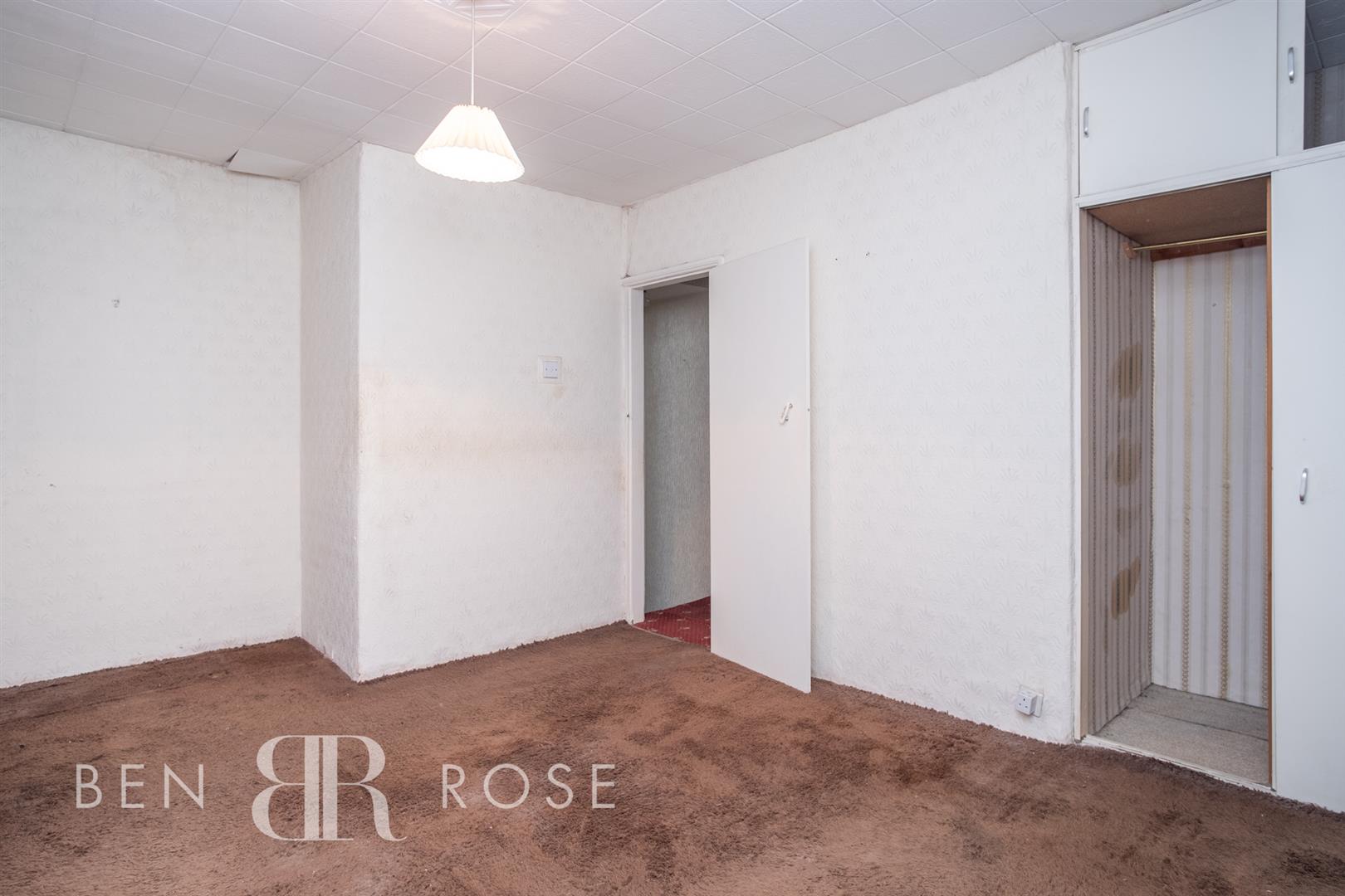 Property in Leyland Lane, Leyland, Lancashire, PR26 8HA