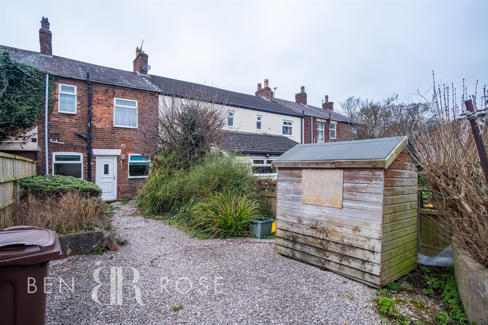 Property in Leyland Lane, Leyland, Lancashire, PR26 8HA