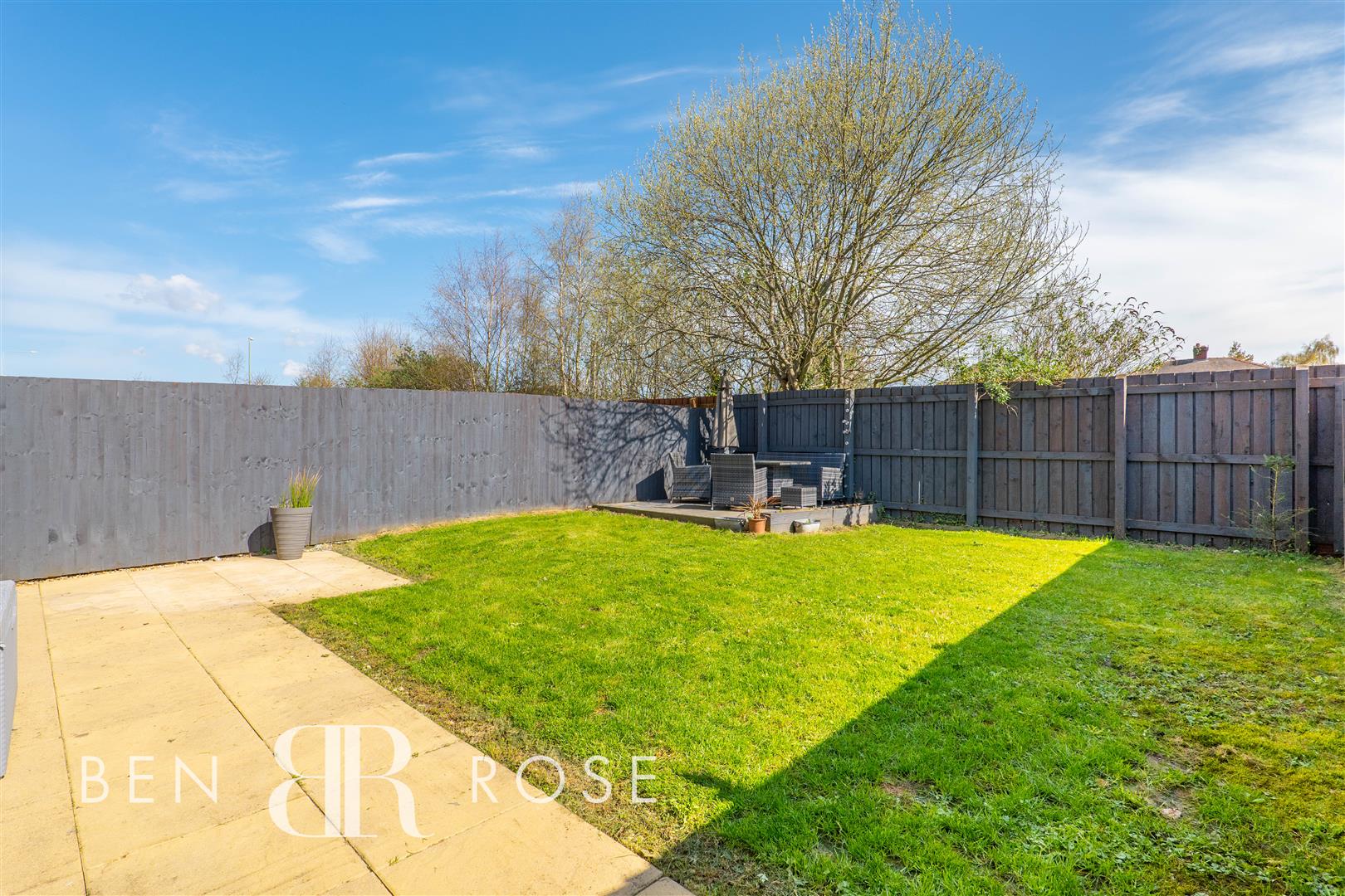 Property in Foundry Close, Leyland, PR25 3RA