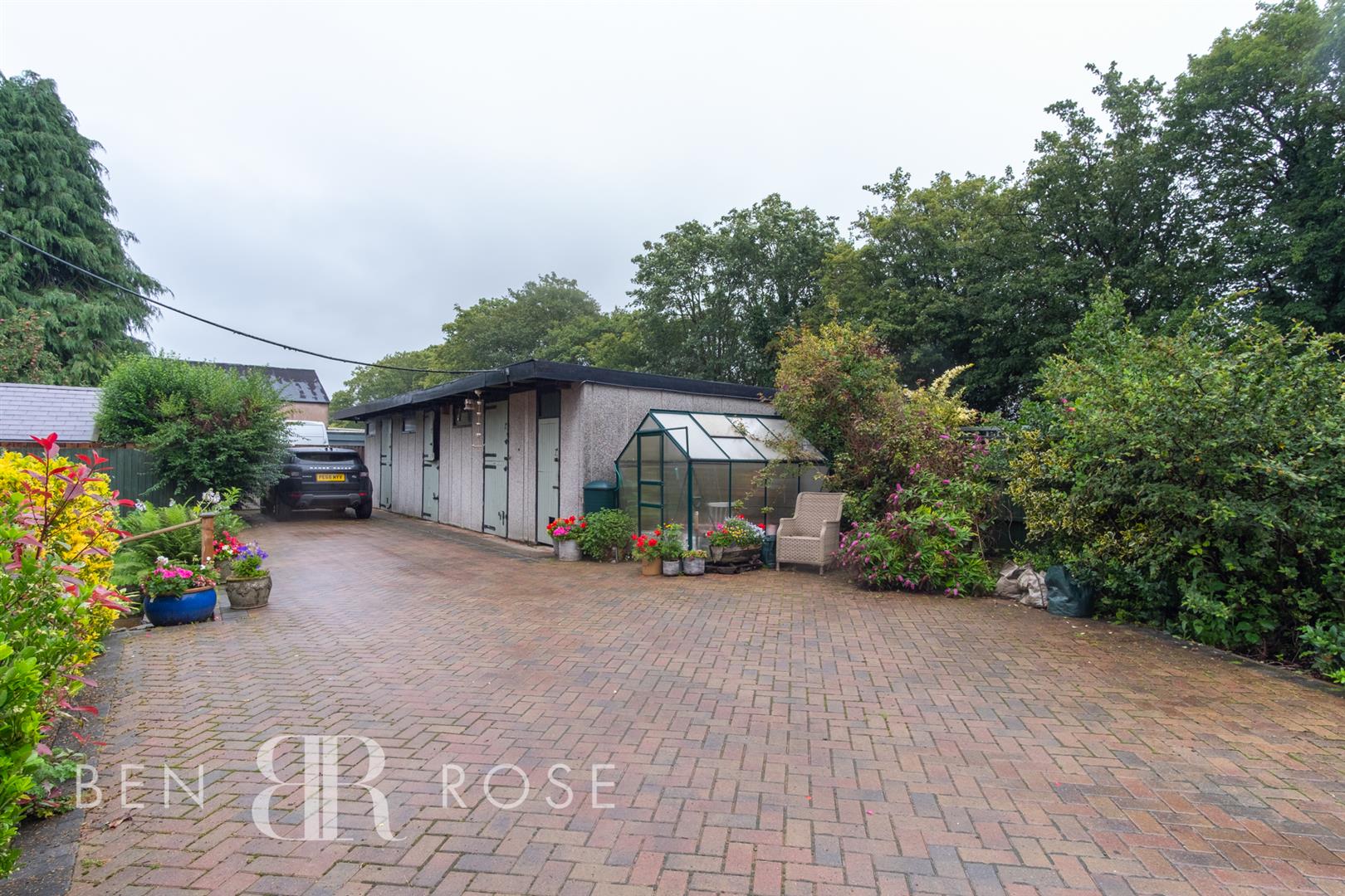 Property in Heald House Road, Leyland, PR25 4JA