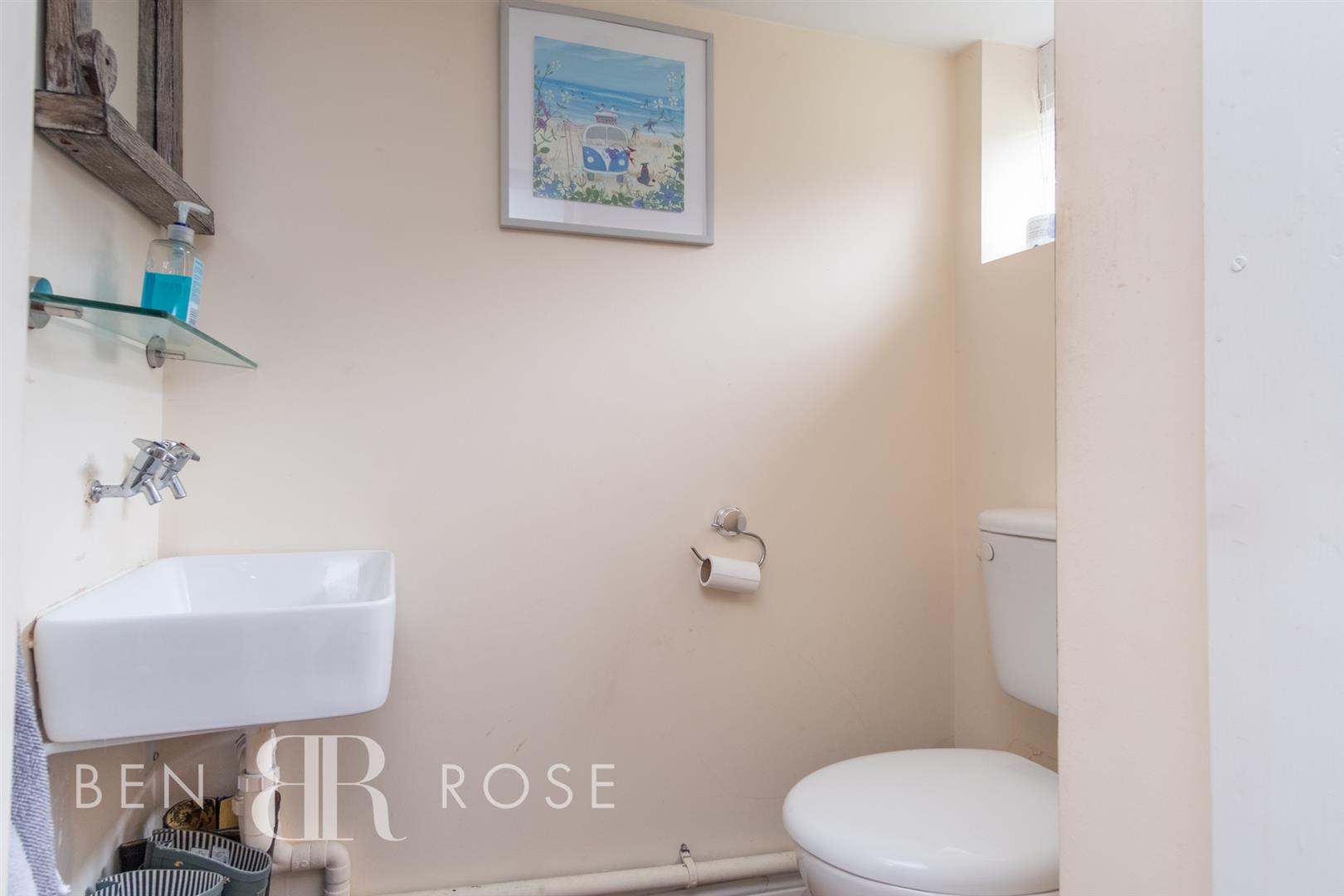 Property in Heald House Road, Leyland, PR25 4JA