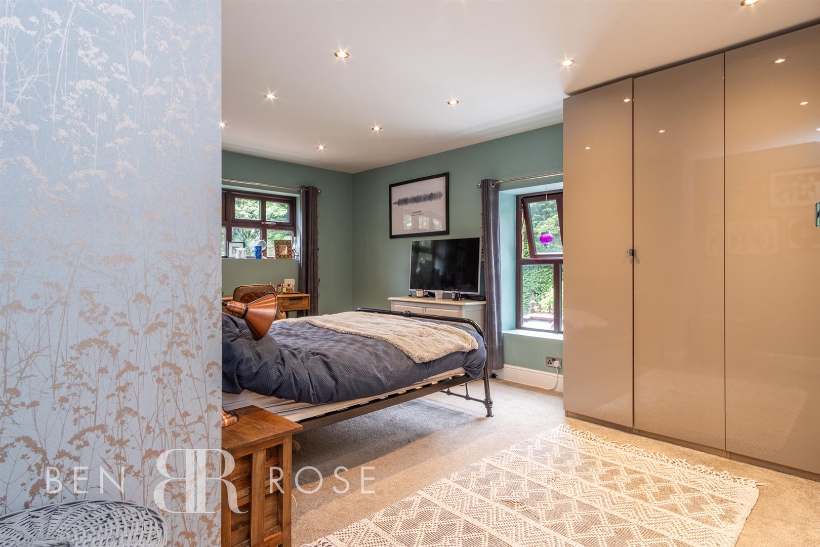 Property in Heald House Road, Leyland, PR25 4JA