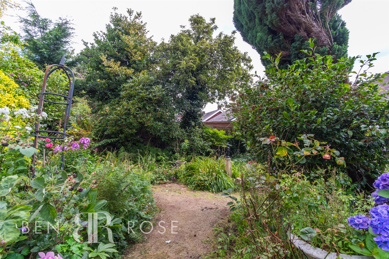 Property in Bent Lane, Leyland, PR25 4HR