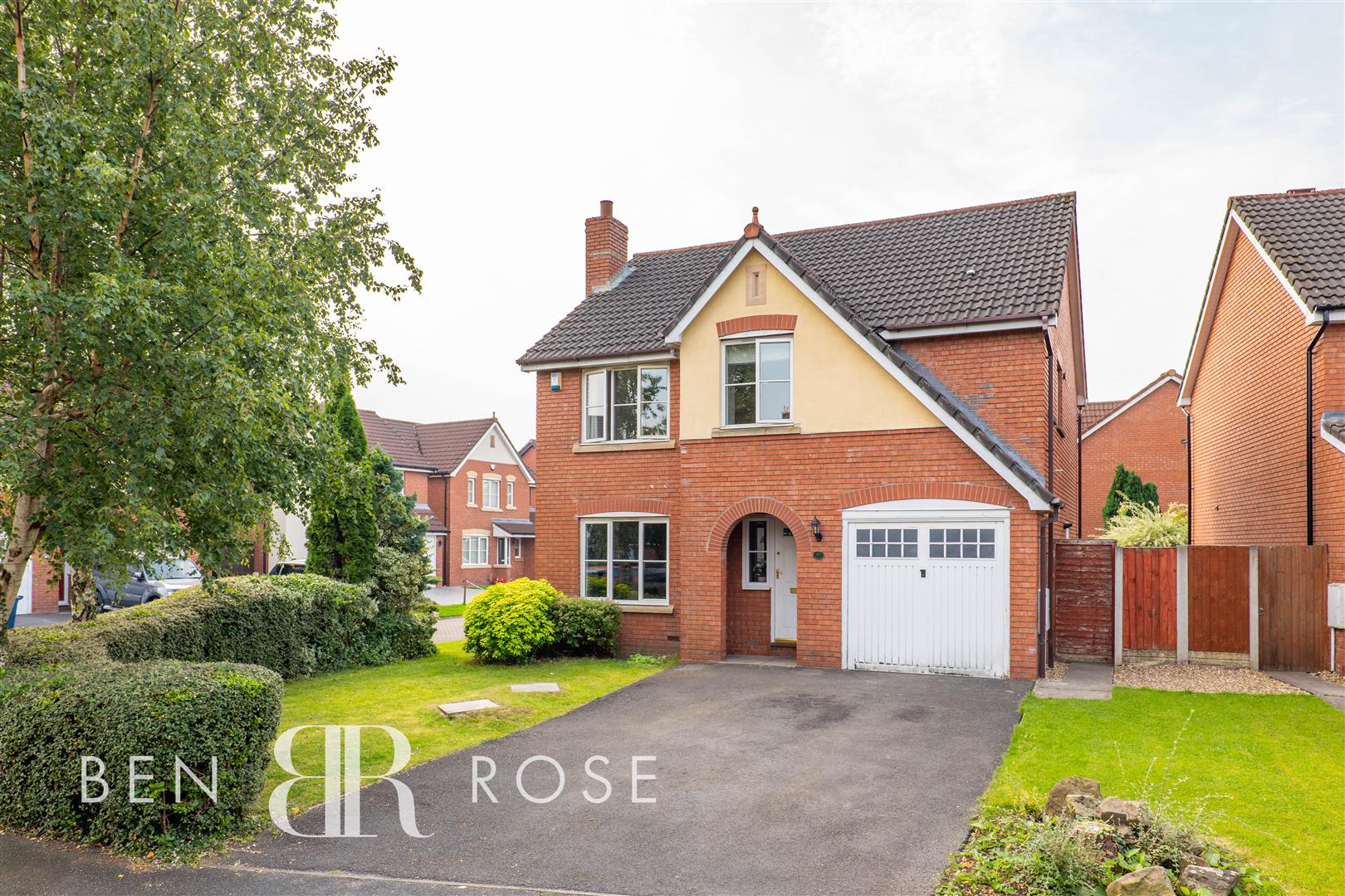 Property in Heatherleigh, Leyland, PR26 7QF